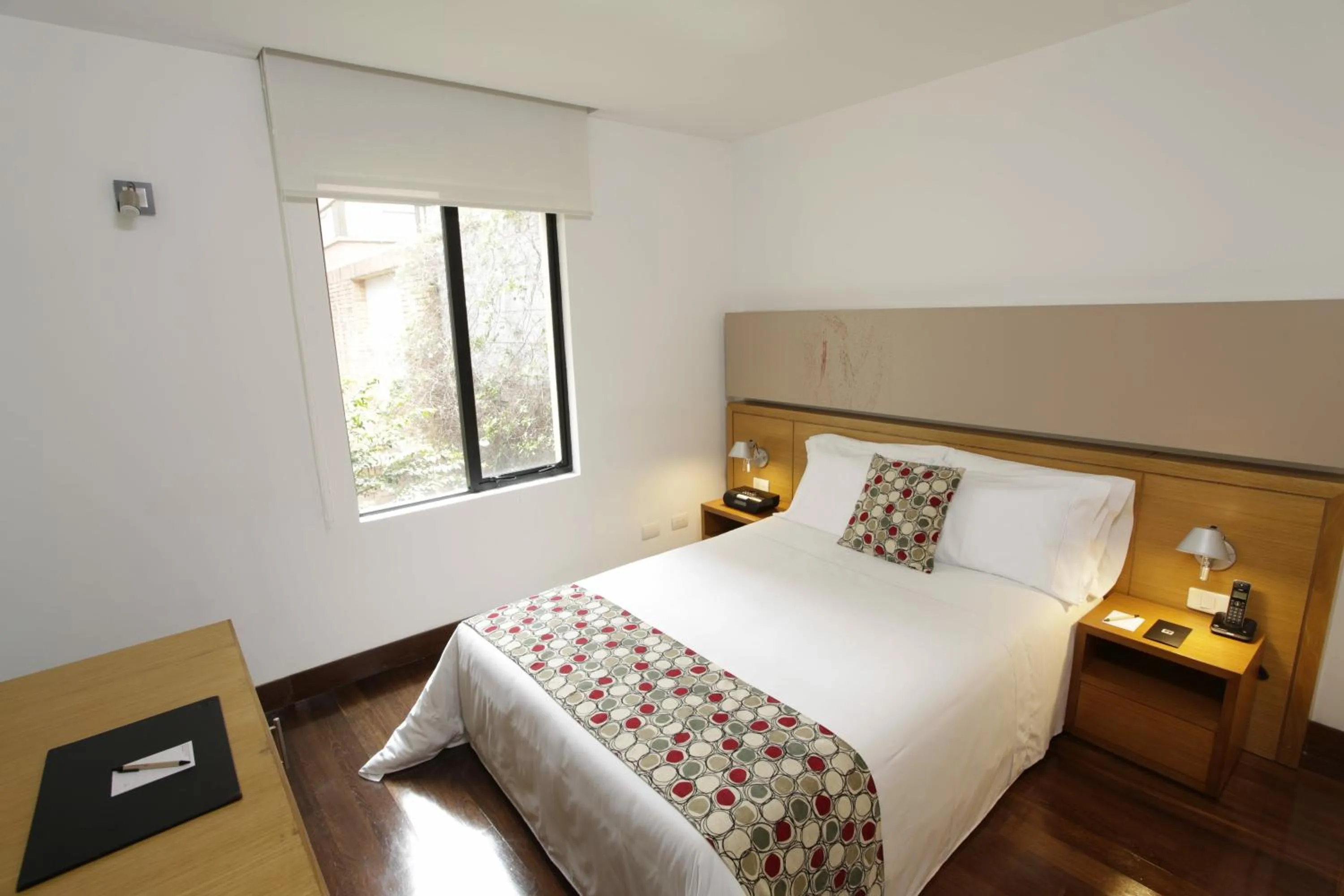 Bedroom, Bed in Hotel bh La Quinta