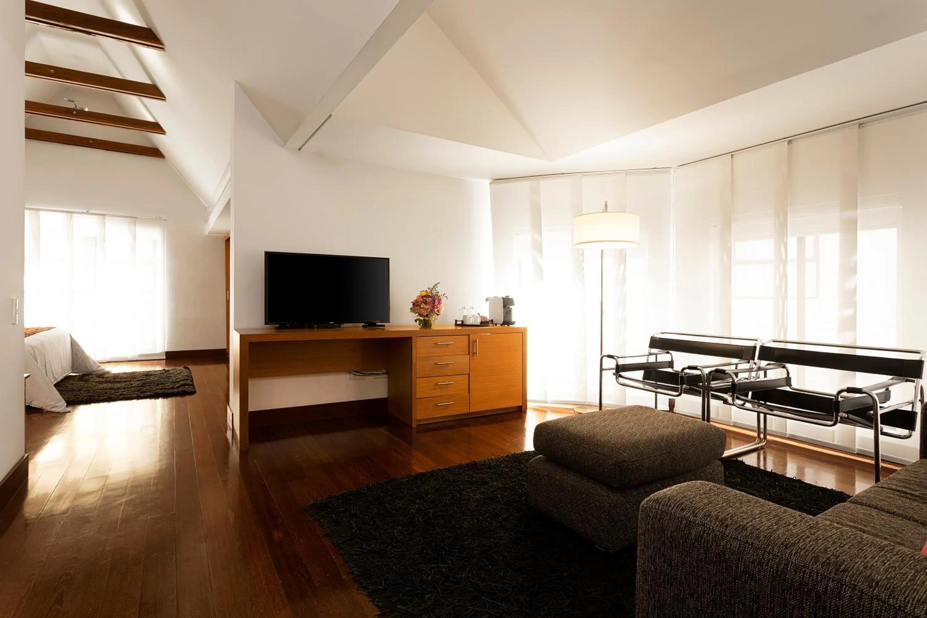 Photo of the whole room in Hotel bh La Quinta