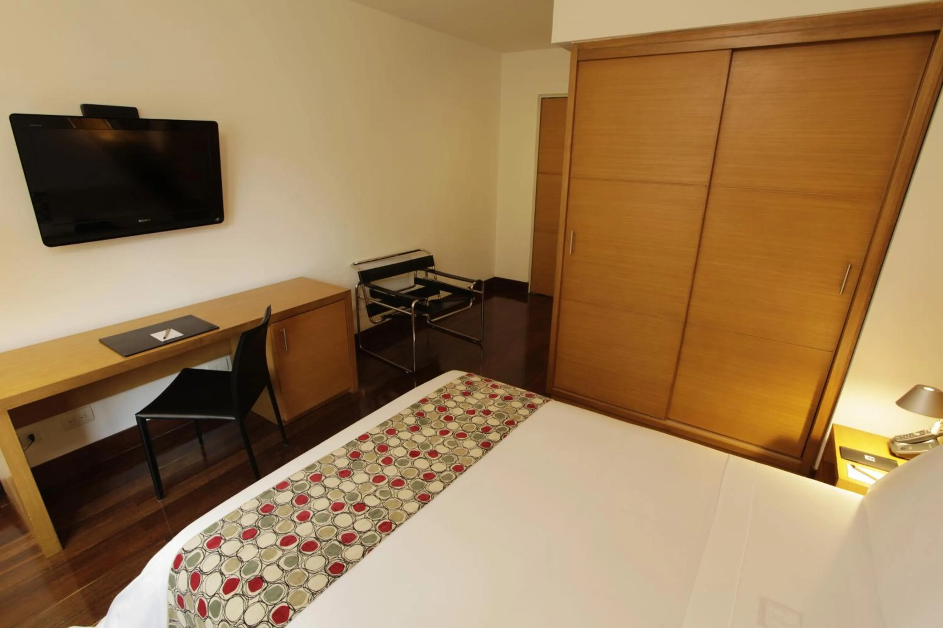 Bedroom, Bed in Hotel bh La Quinta