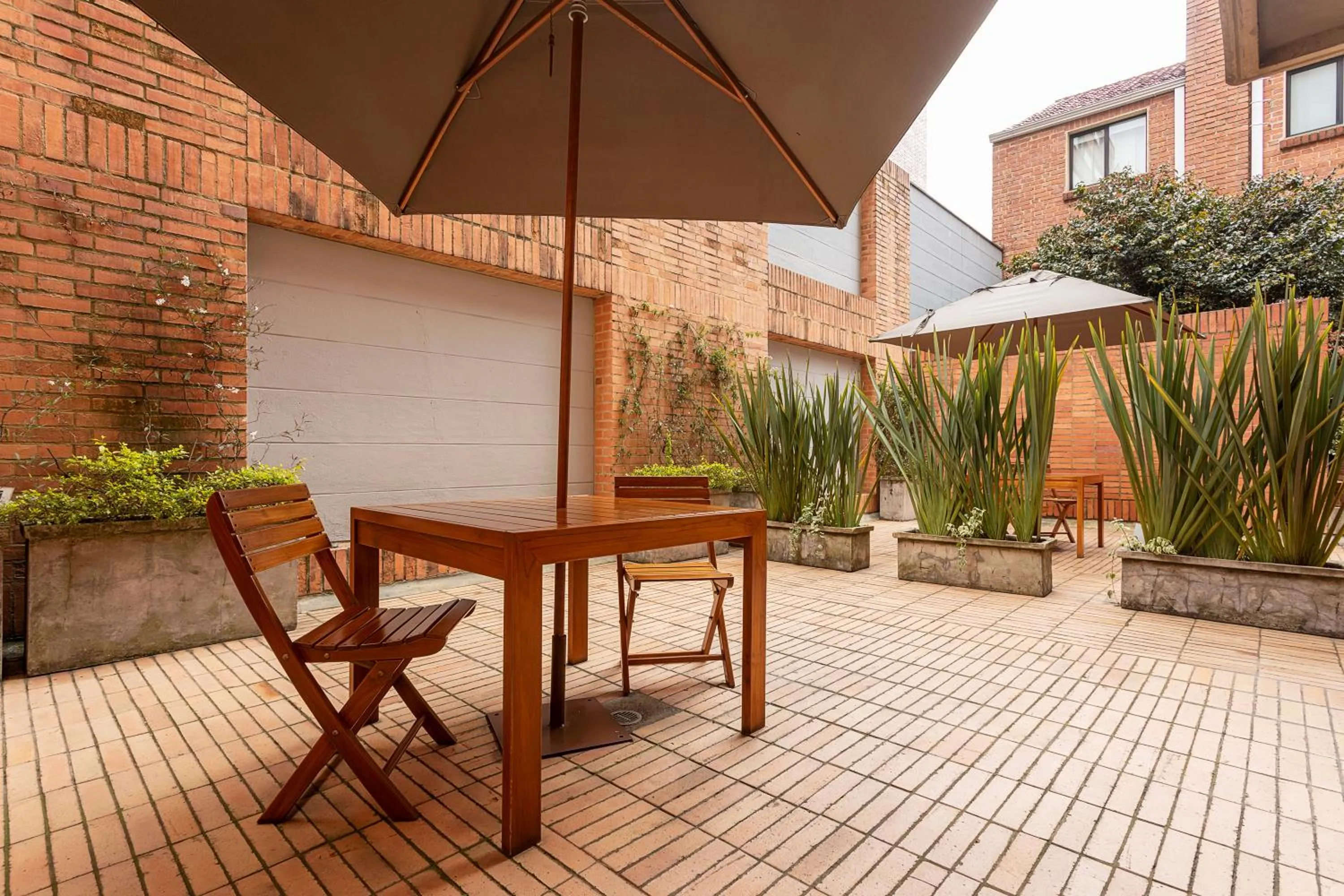 Balcony/Terrace in Hotel bh La Quinta