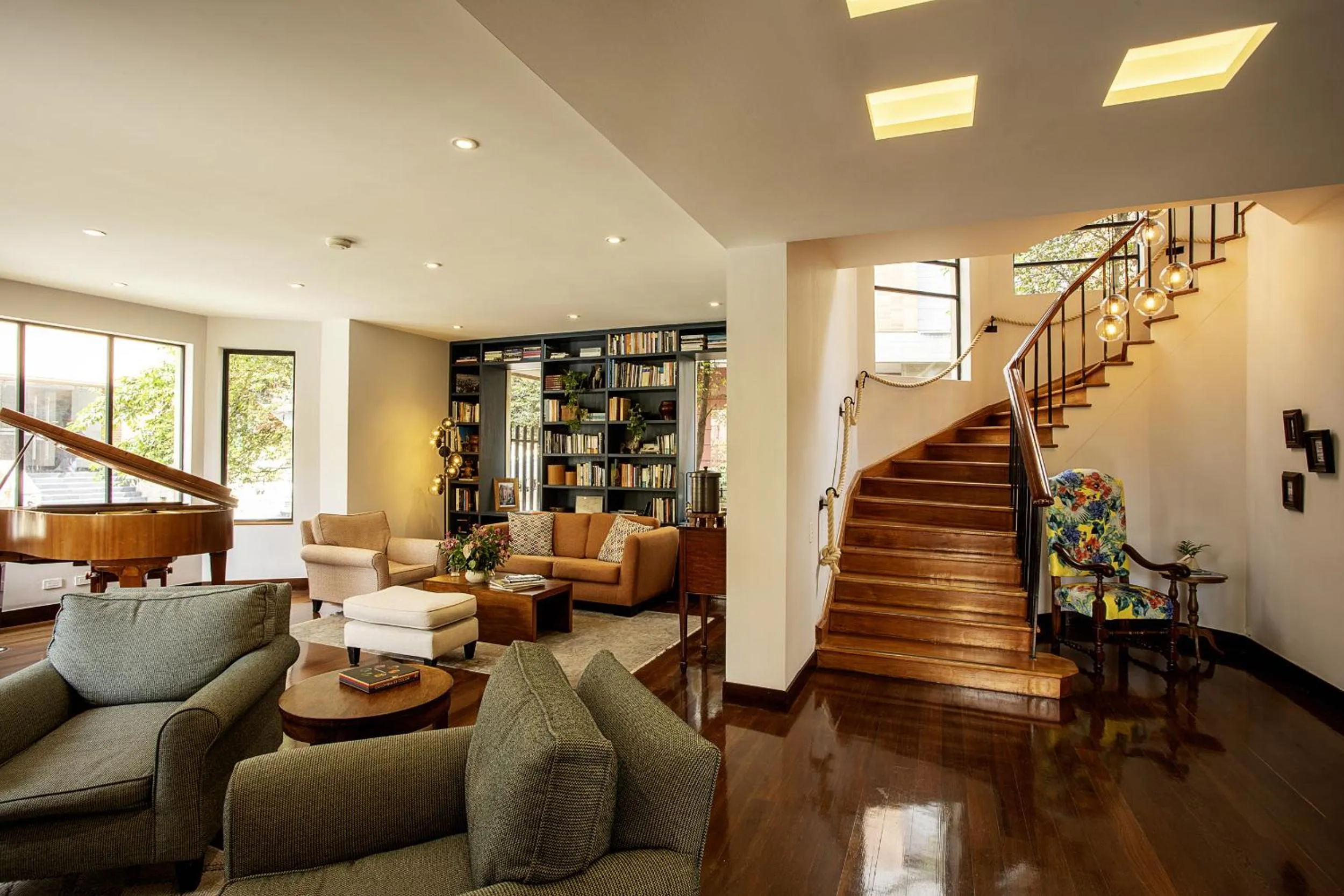 Property building in Hotel bh La Quinta