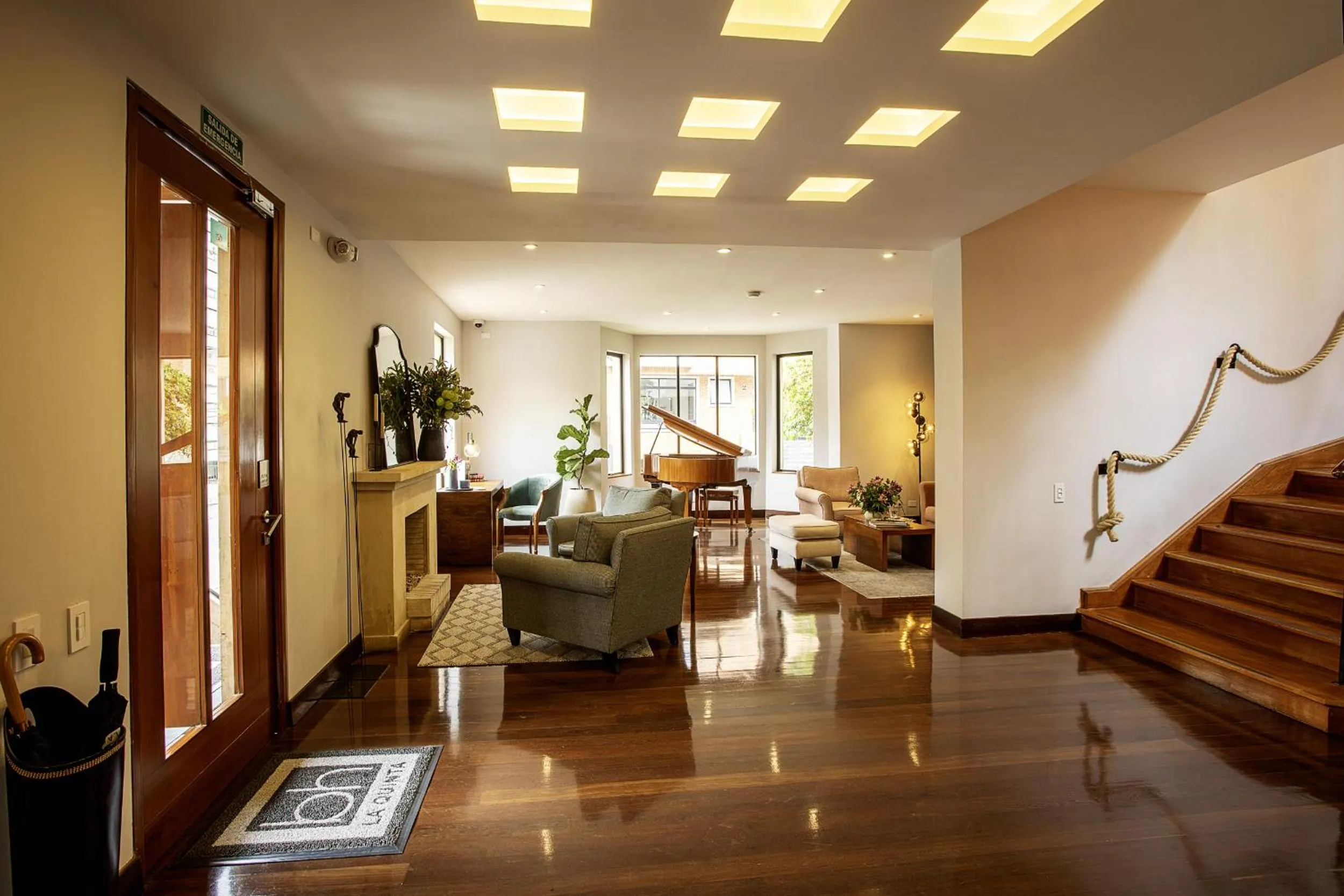 Property building in Hotel bh La Quinta