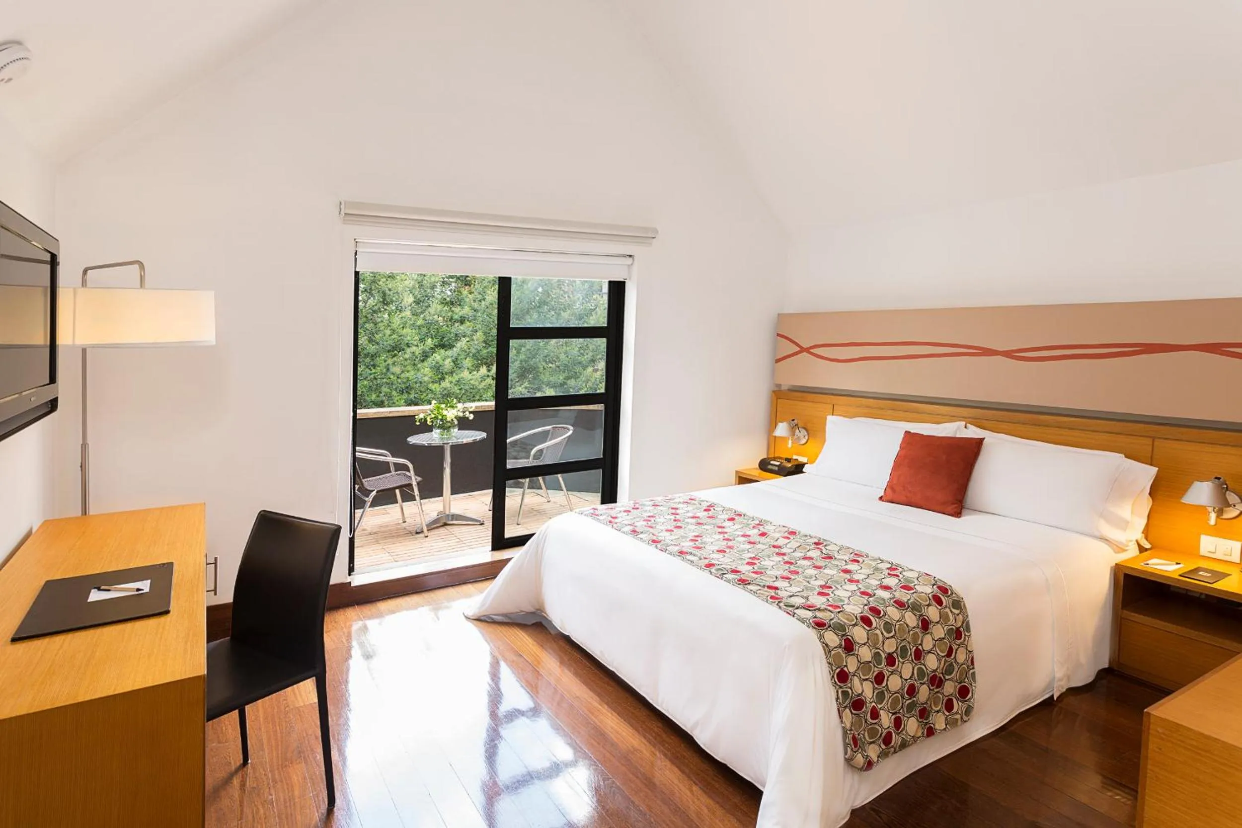 Bedroom, Bed in Hotel bh La Quinta