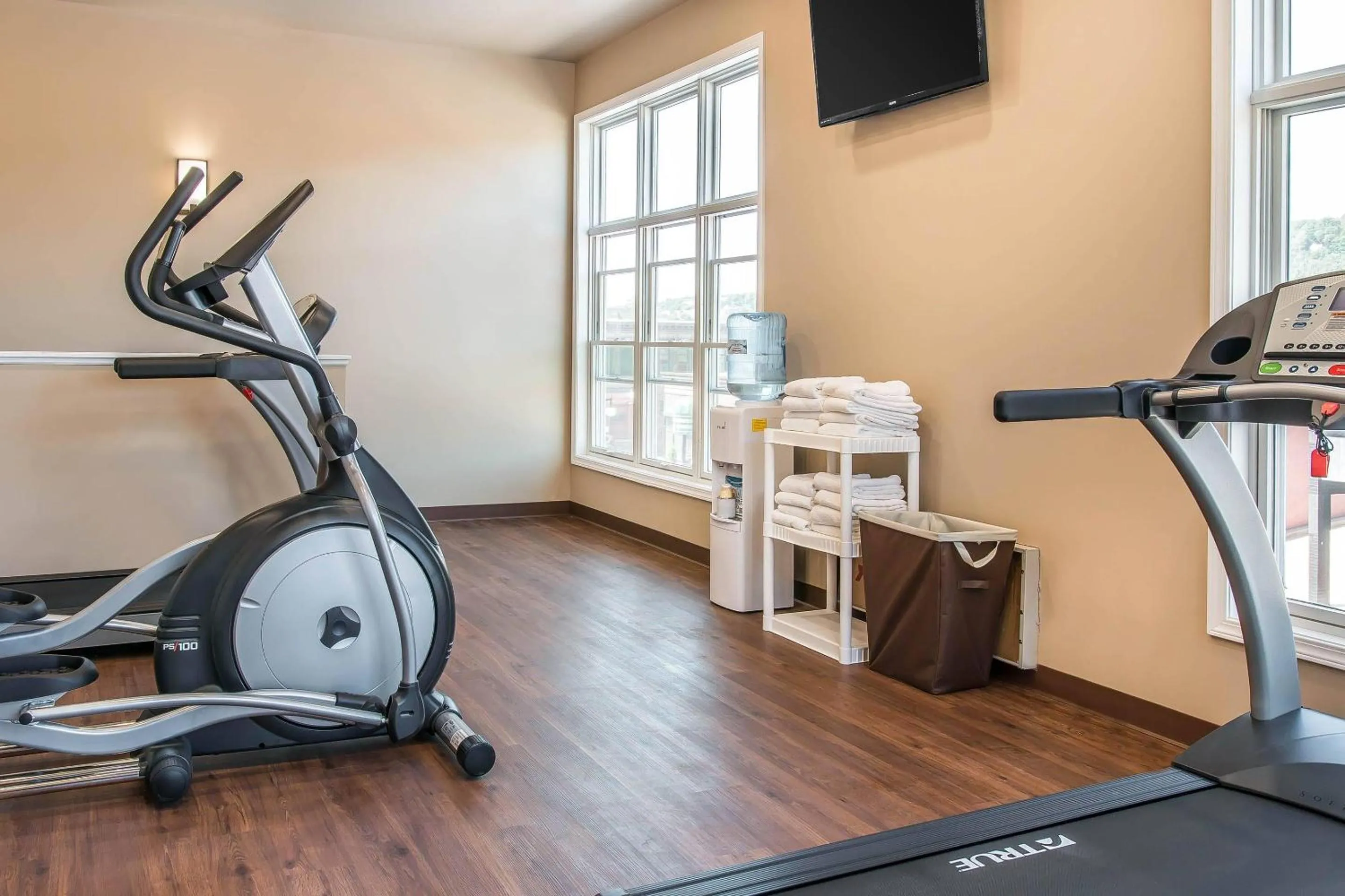 Fitness centre/facilities in Quality Inn & Suites Houghton Downtown