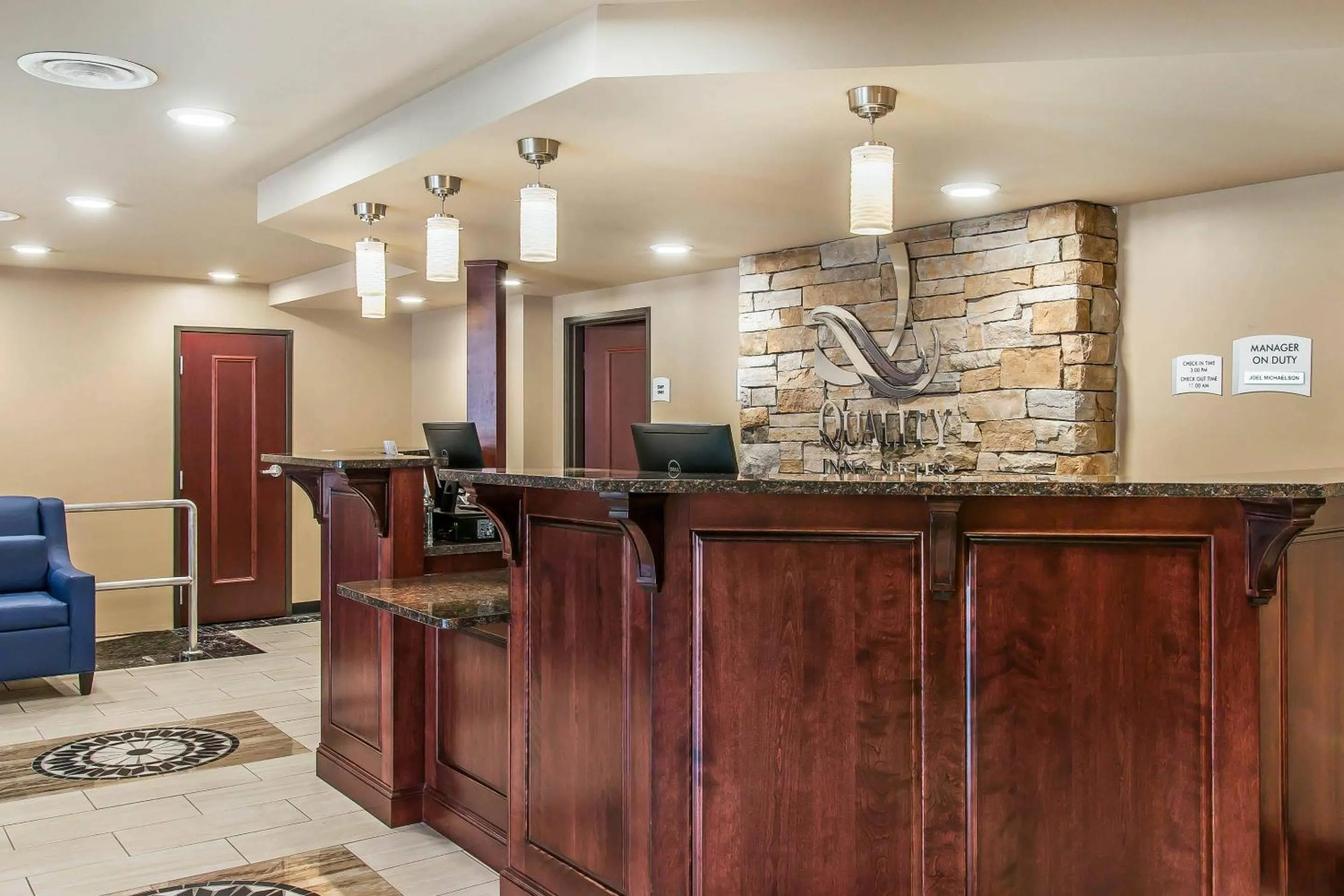 Lobby or reception in Quality Inn & Suites Houghton Downtown