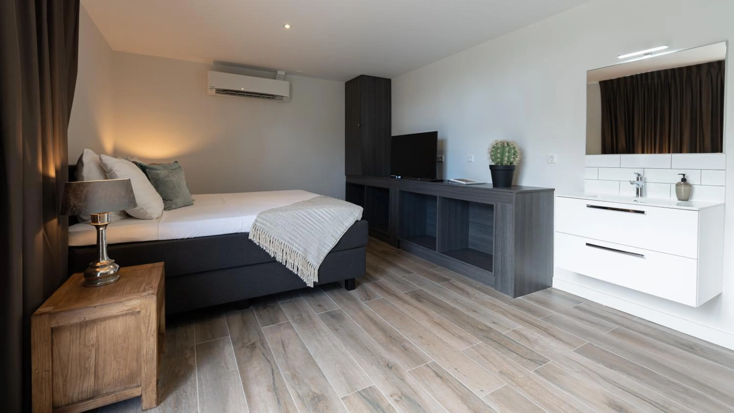 Photo of the whole room in The Beach House