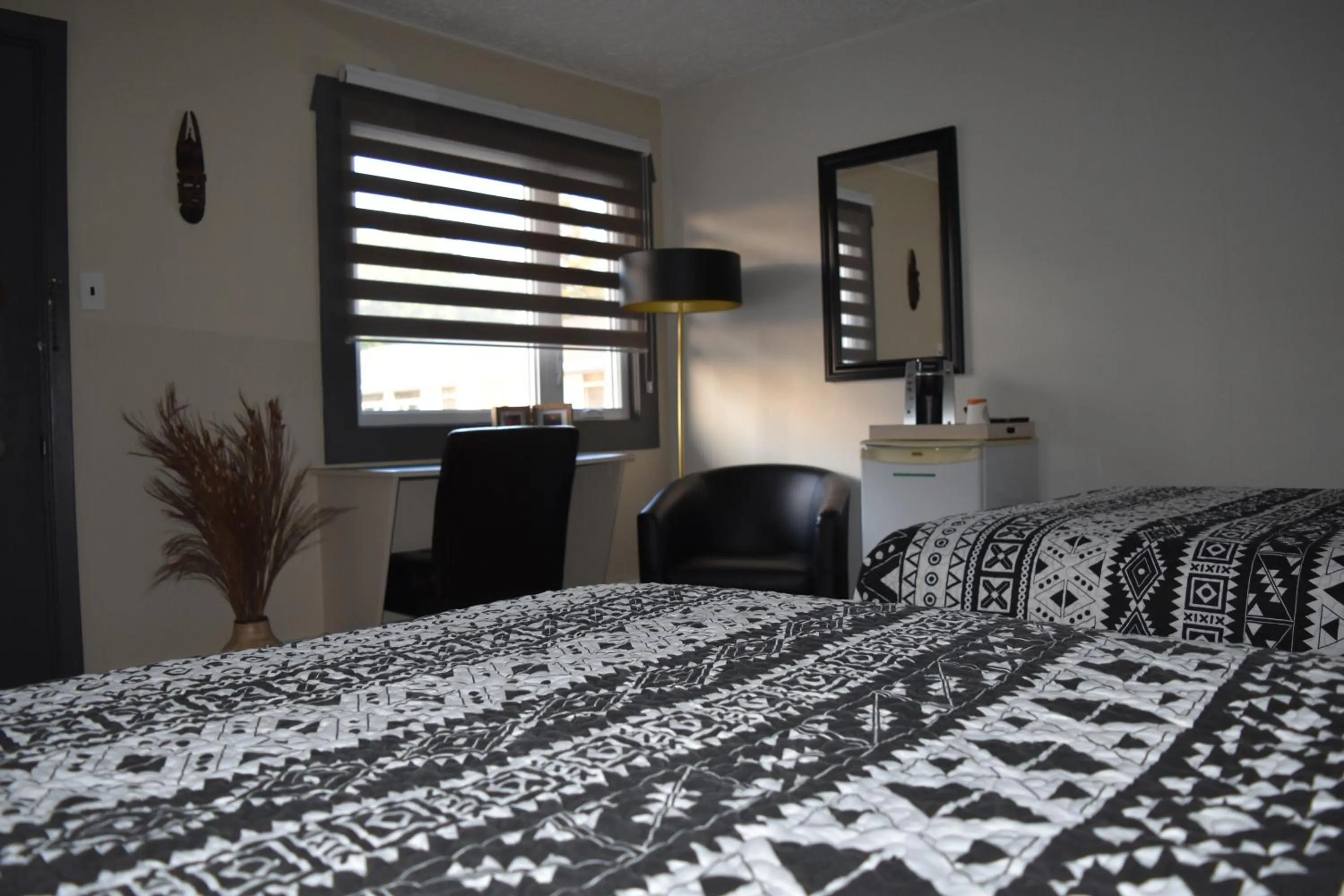 Photo of the whole room in Motel de L'Anse et Camping Rimouski