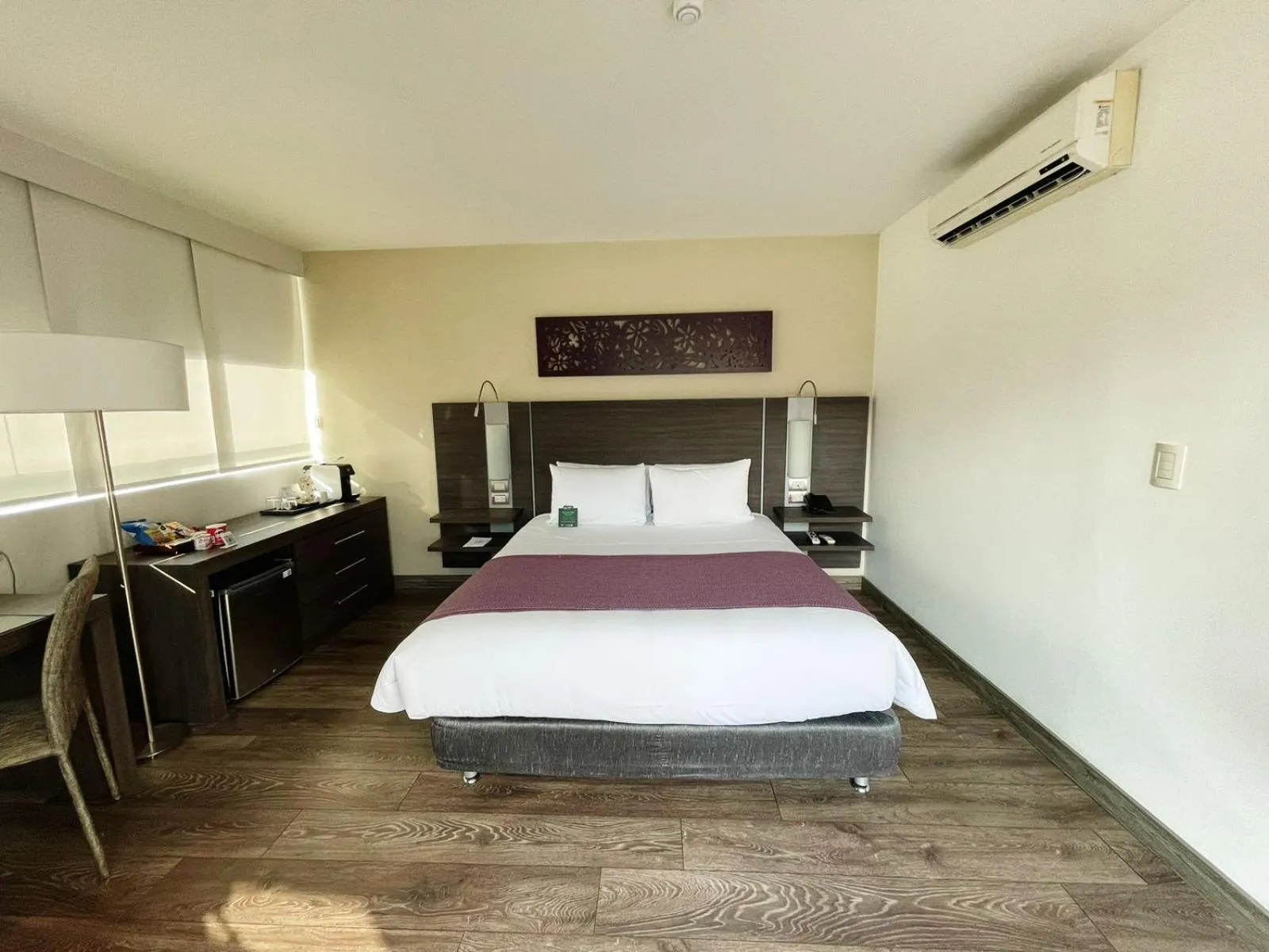 Bedroom, Bed in Hotel bh El Poblado