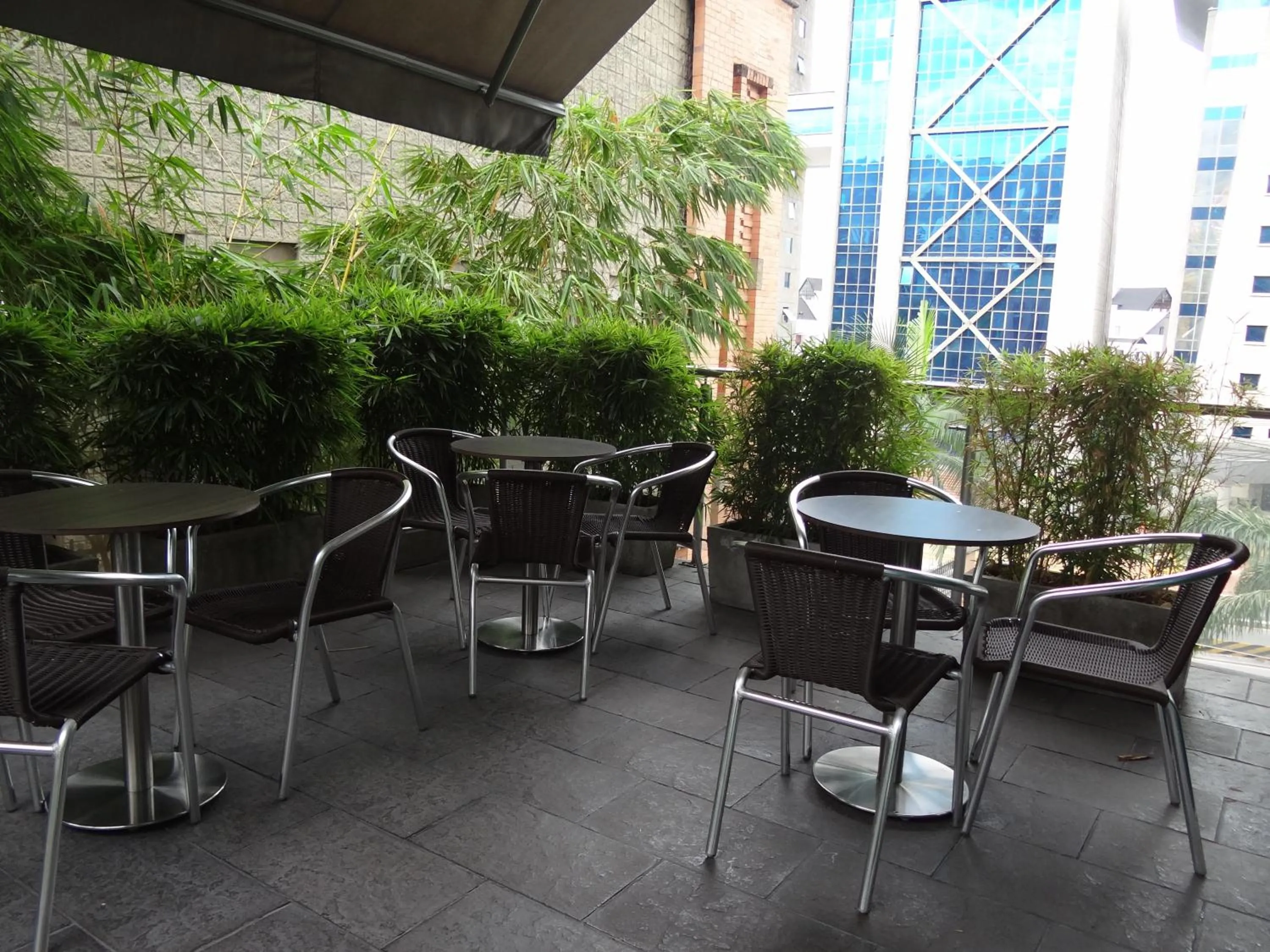 Lounge or bar in Hotel bh El Poblado