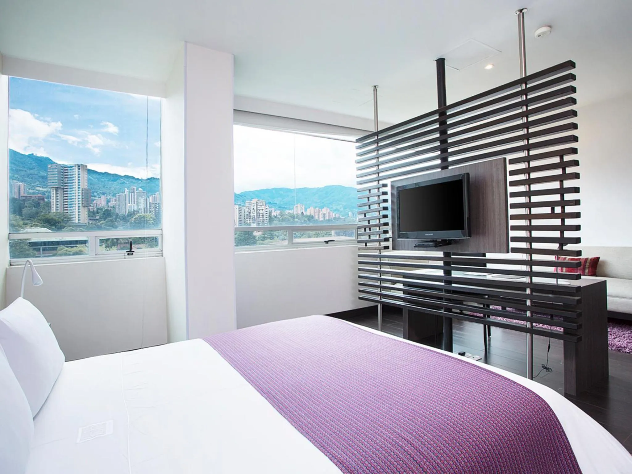 Photo of the whole room, Bed in Hotel bh El Poblado