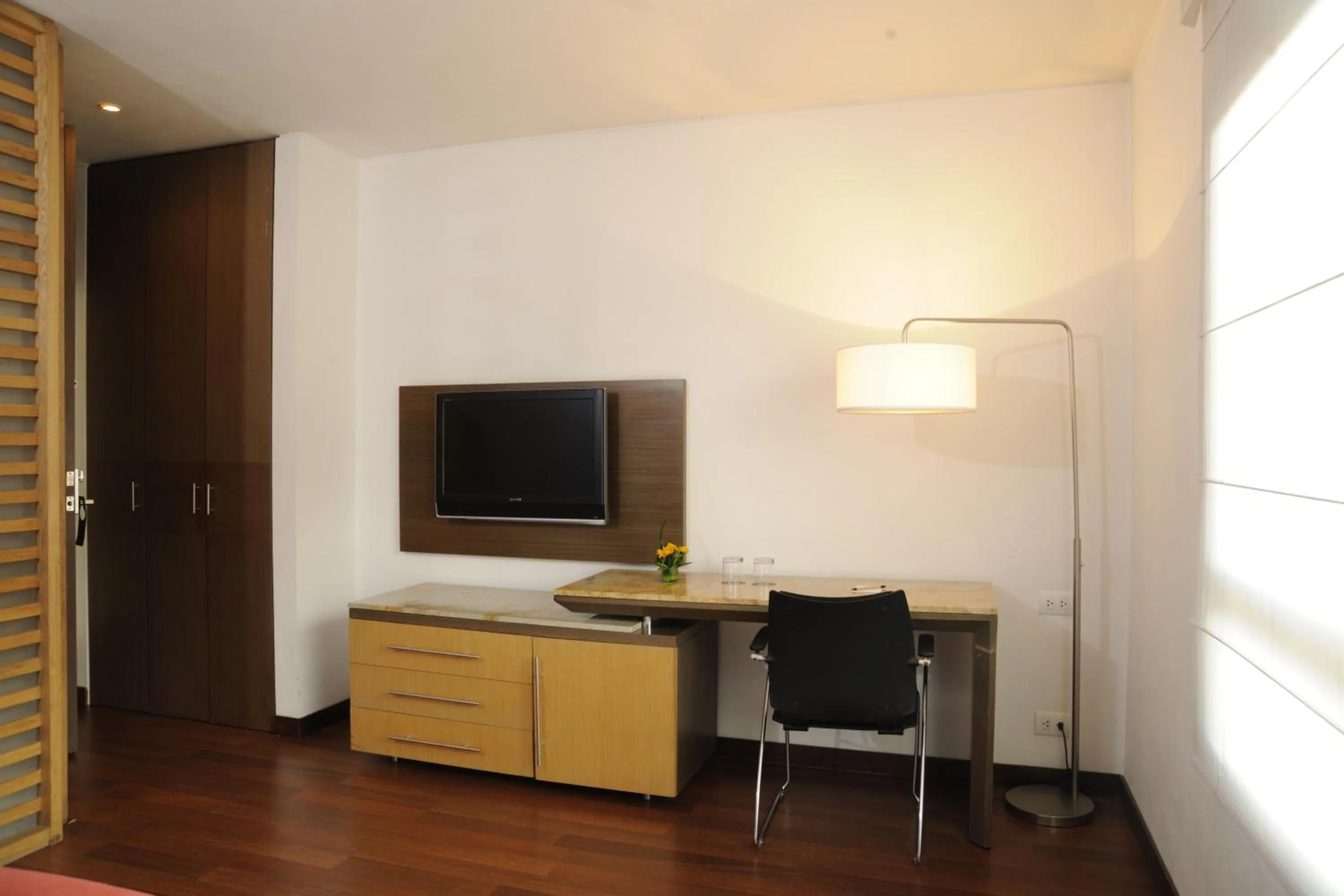 TV and multimedia in Mercure Bogota BH Retiro