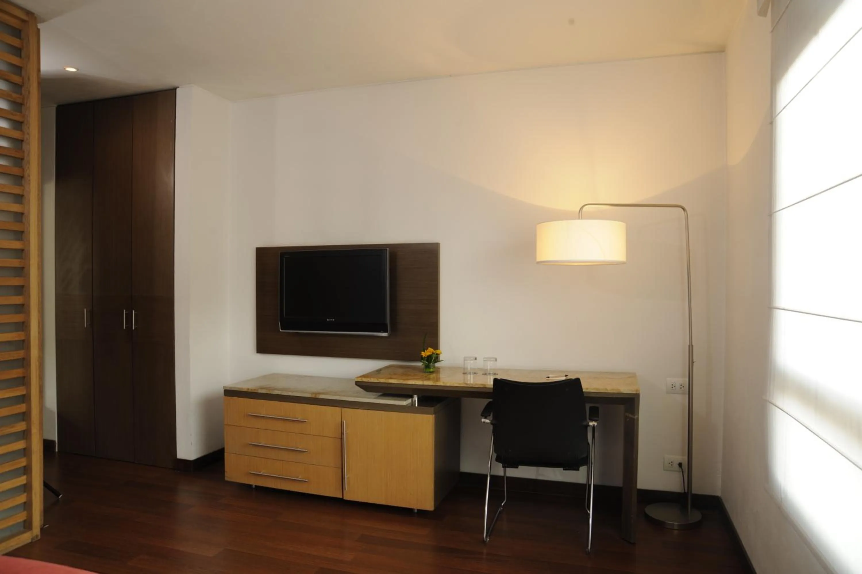 TV and multimedia in Mercure Bogota BH Retiro