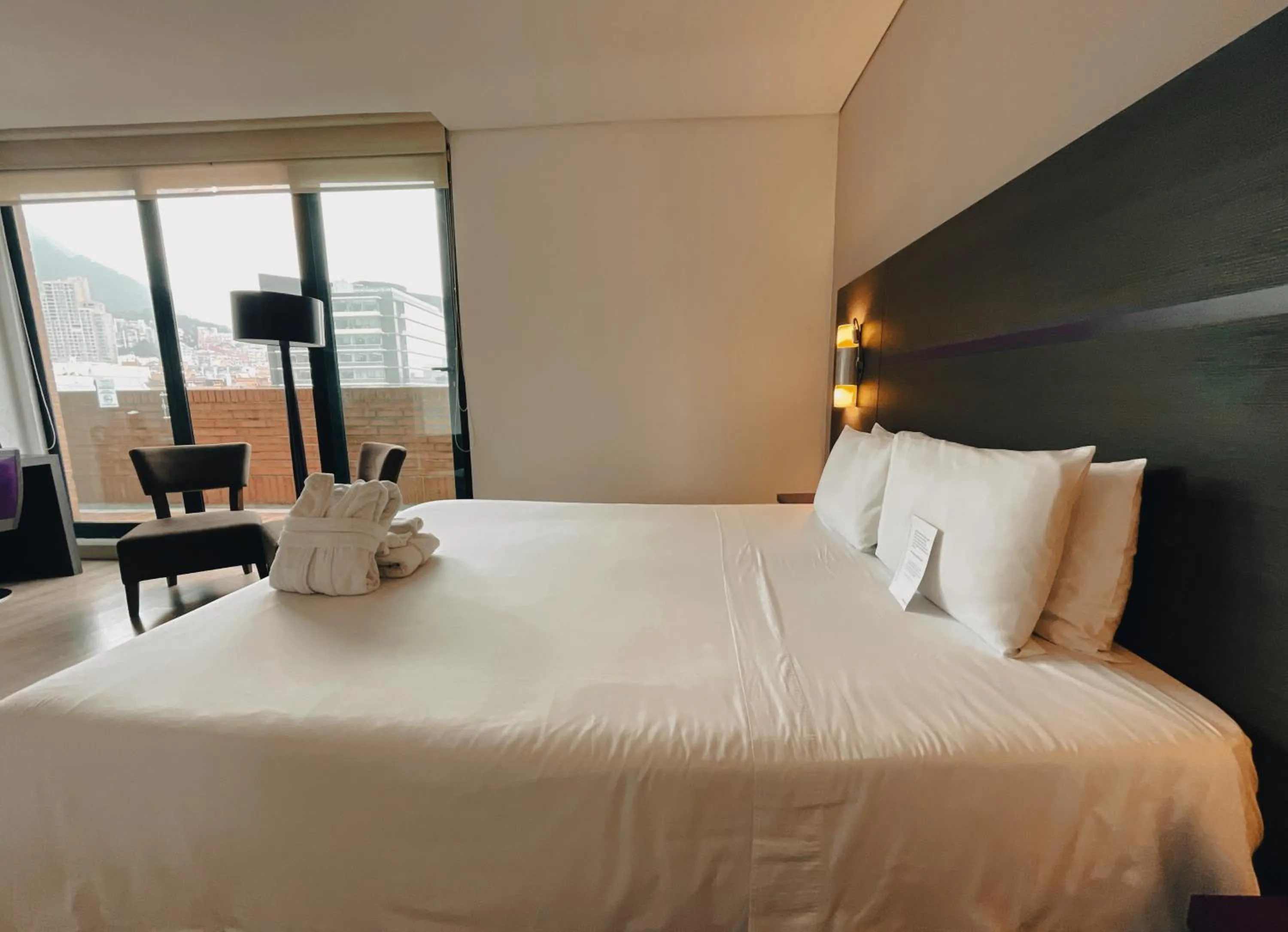 Bed in Mercure Bogota BH Zona Financiera