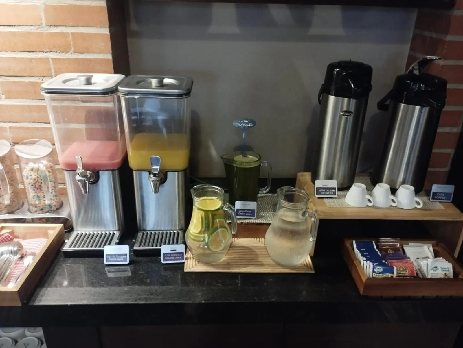 Breakfast in Mercure Bogota BH Zona Financiera