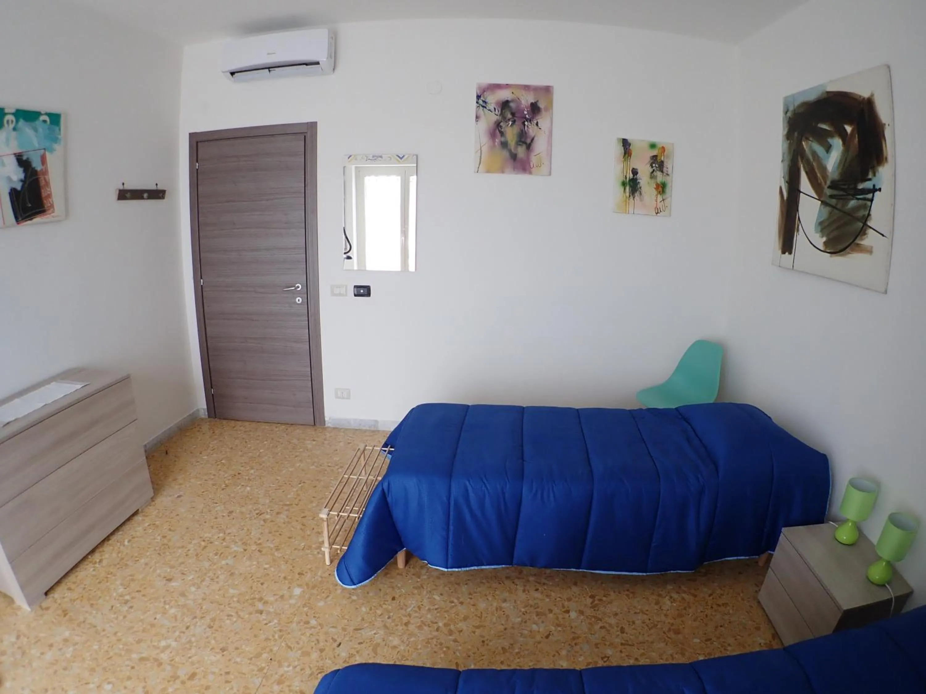 Photo of the whole room, Bed in B&B ART Caserta Centro