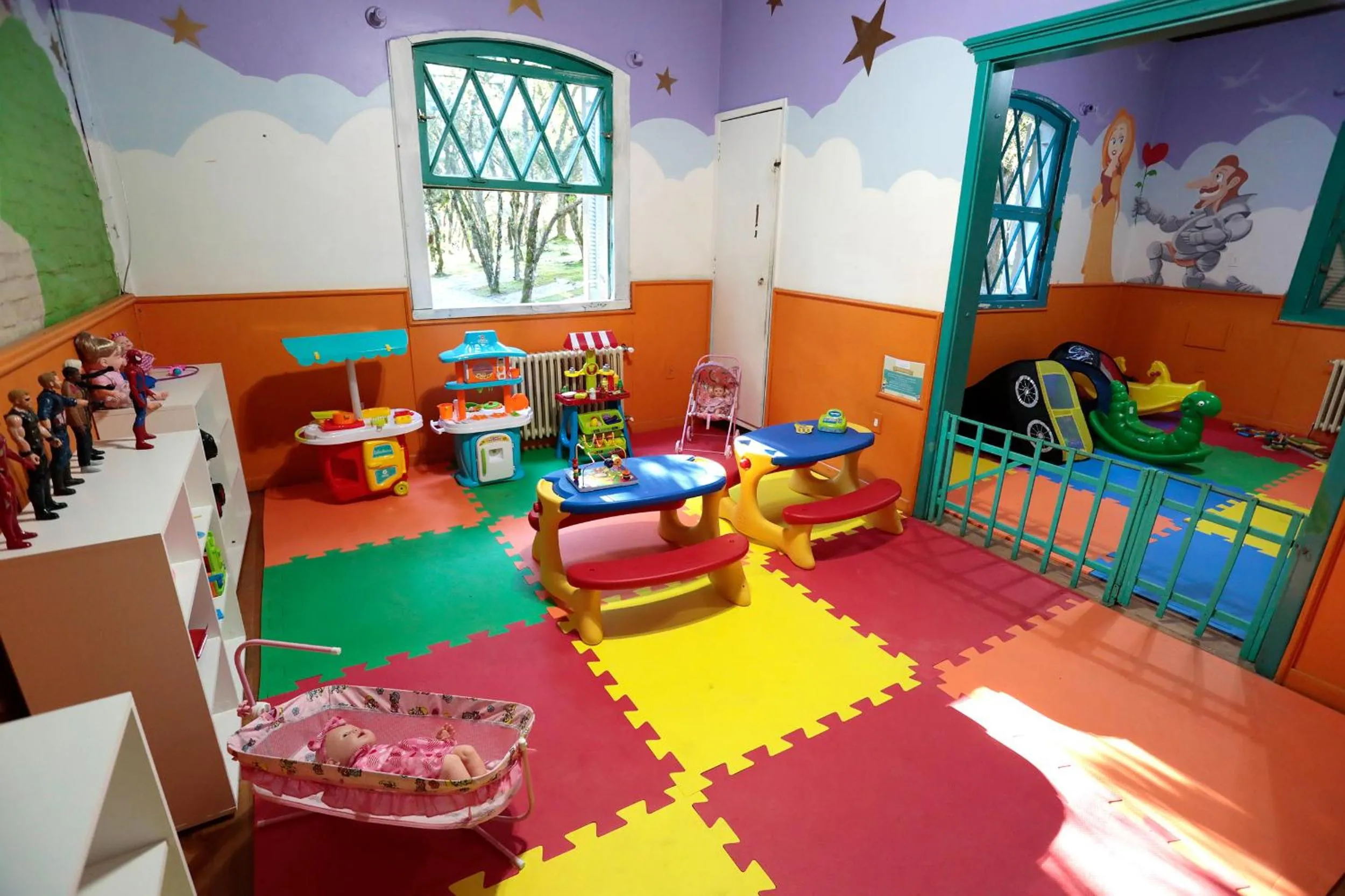 Game Room in Tri Hotel