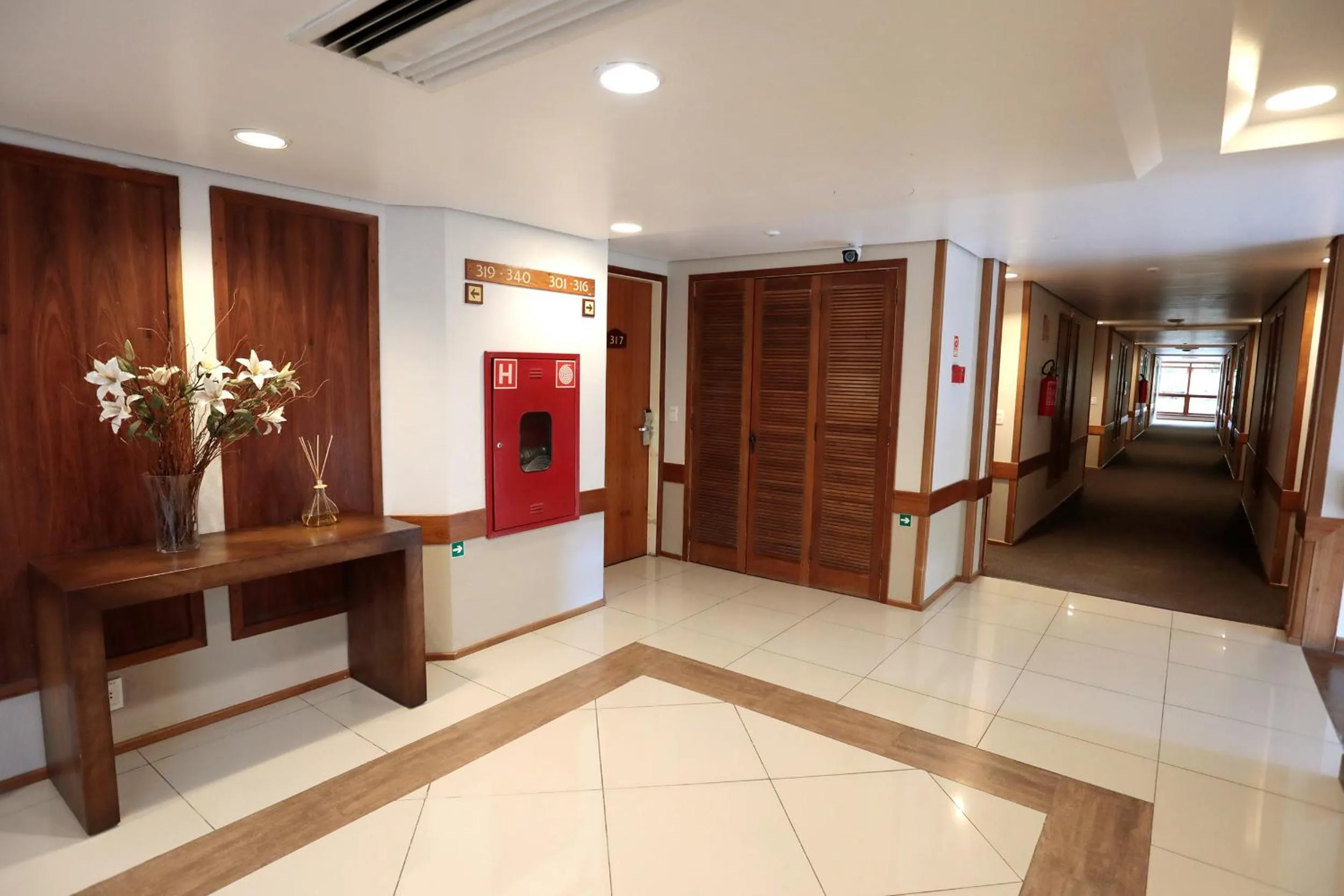 Lobby or reception in Tri Hotel