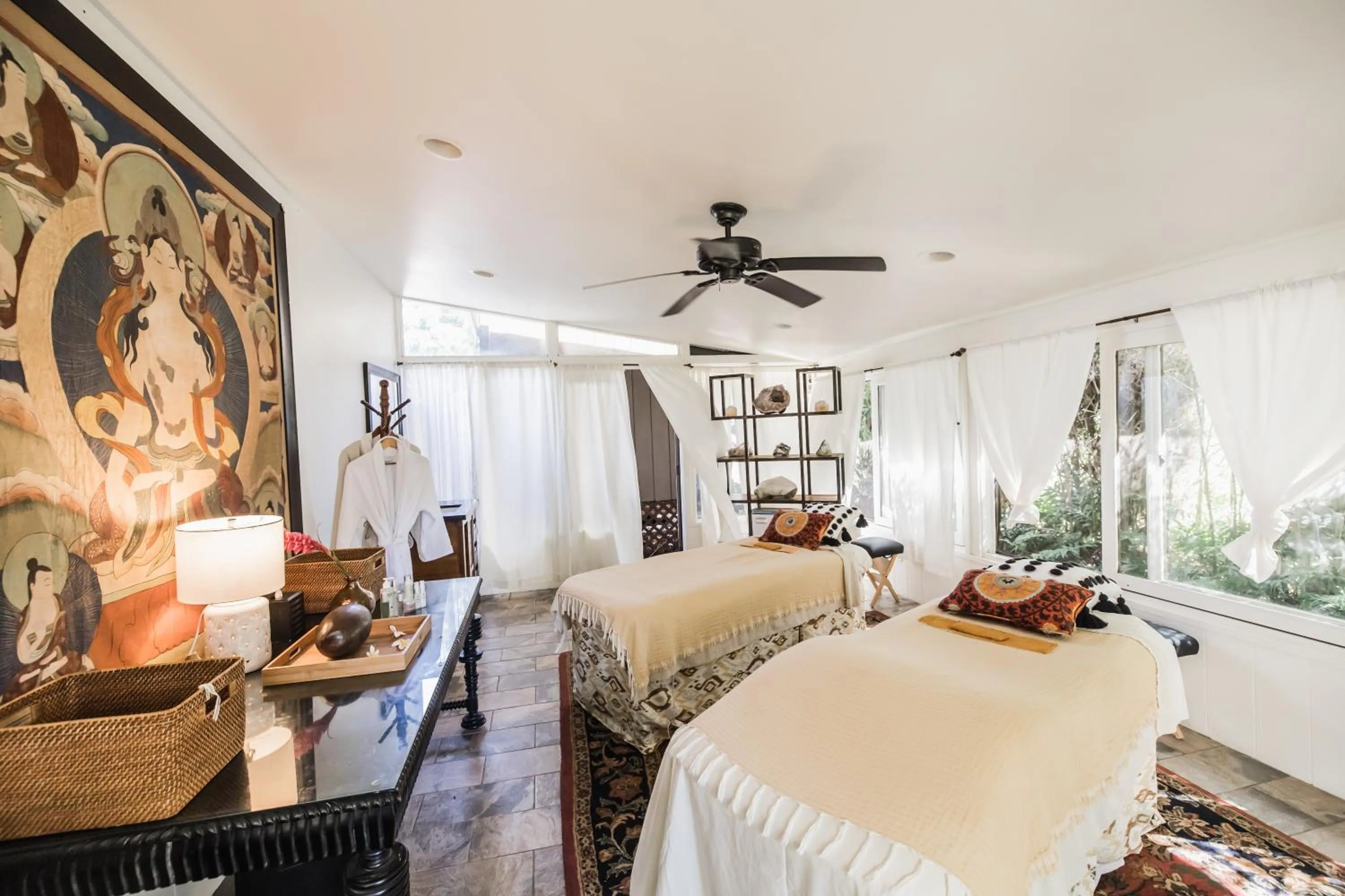 Spa and wellness centre/facilities, Bed in Lumeria Maui, Educational Retreat Center