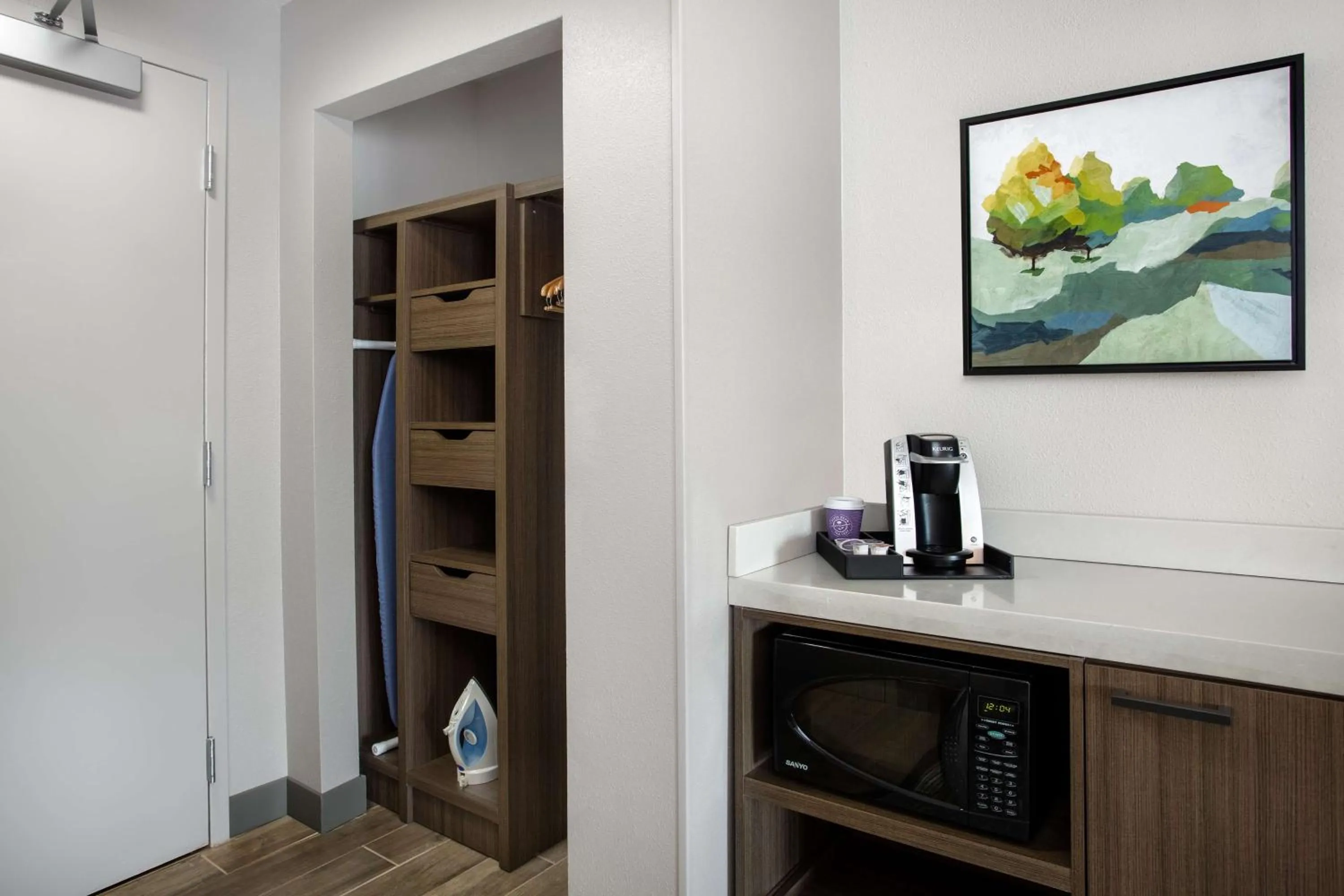 Bedroom in Hilton Garden Inn Omaha West