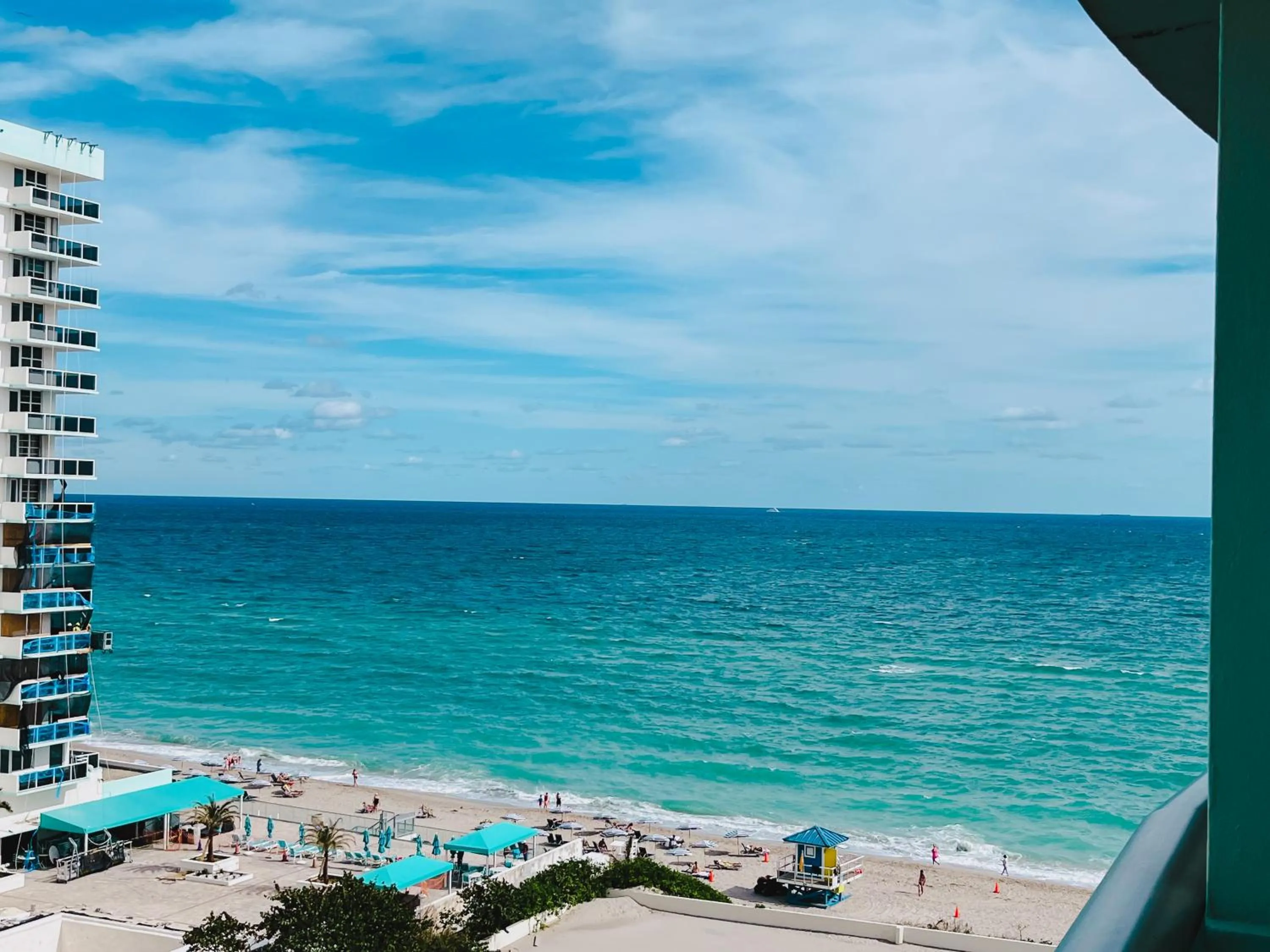 Miami Hallandale Condo, Partial Ocean View Direct Beach and Pool Access Miami Hollywood Beach