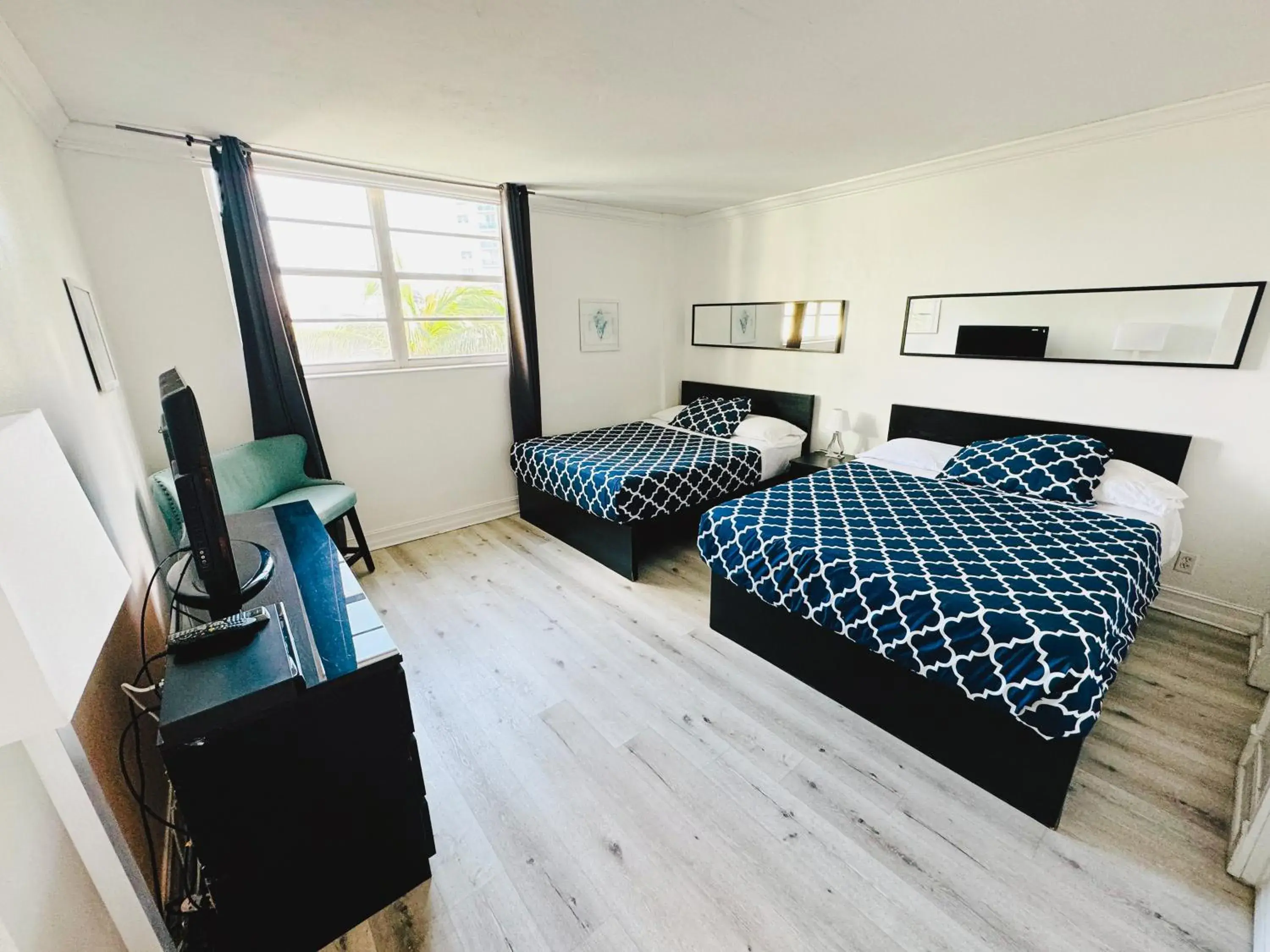 Two-Bedroom Apartment in Miami Hallandale Condo, Partial Ocean View Direct Beach and Pool Access Miami Hollywood Beach Two-Bedroom Apartment in Miami Hallandale Condo, Partial Ocean View Direct Beach and Pool Access Miami Hollywood Beach