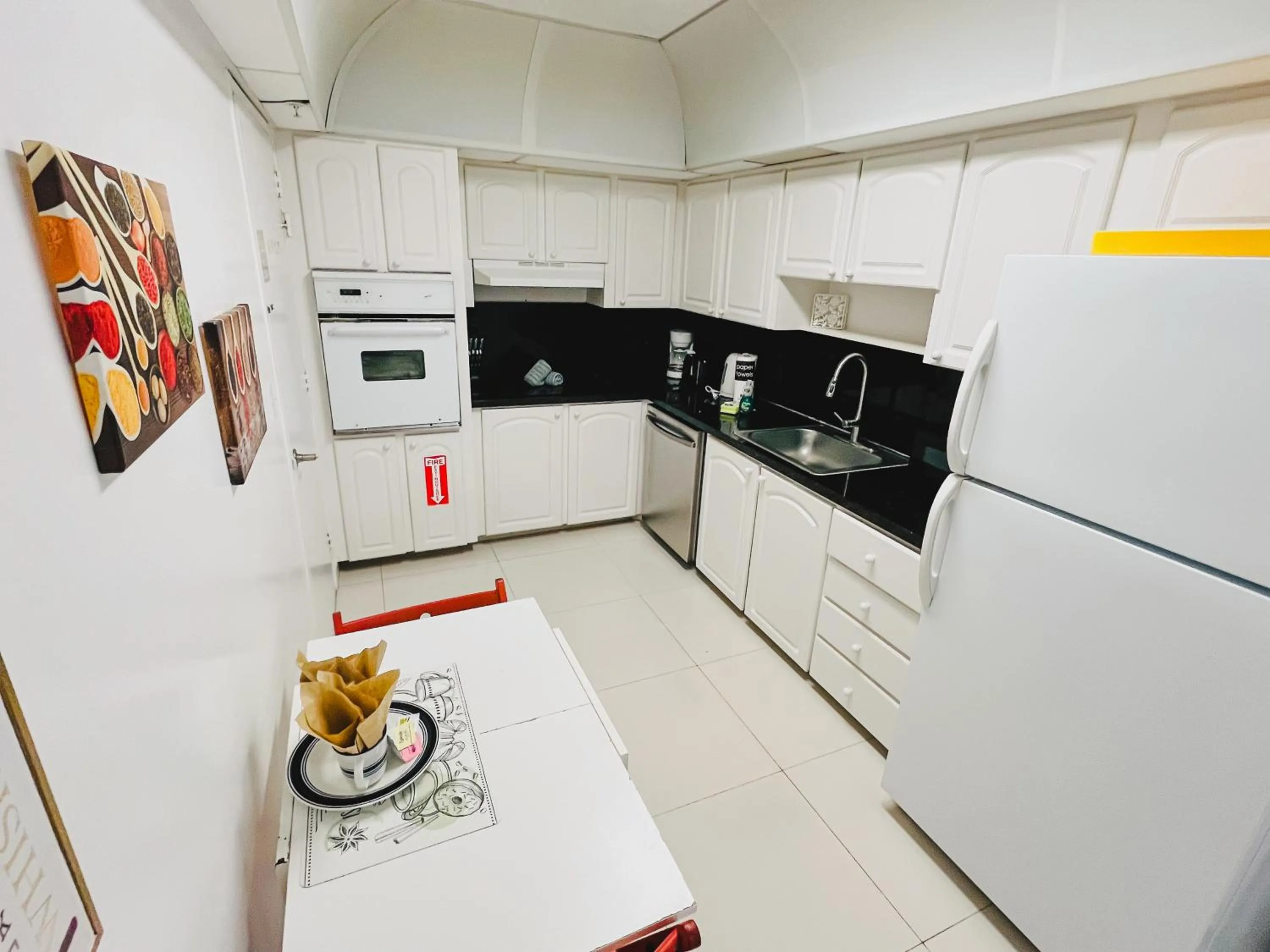 Miami Hallandale Condo, Partial Ocean View Direct Beach and Pool Access Miami Hollywood Beach