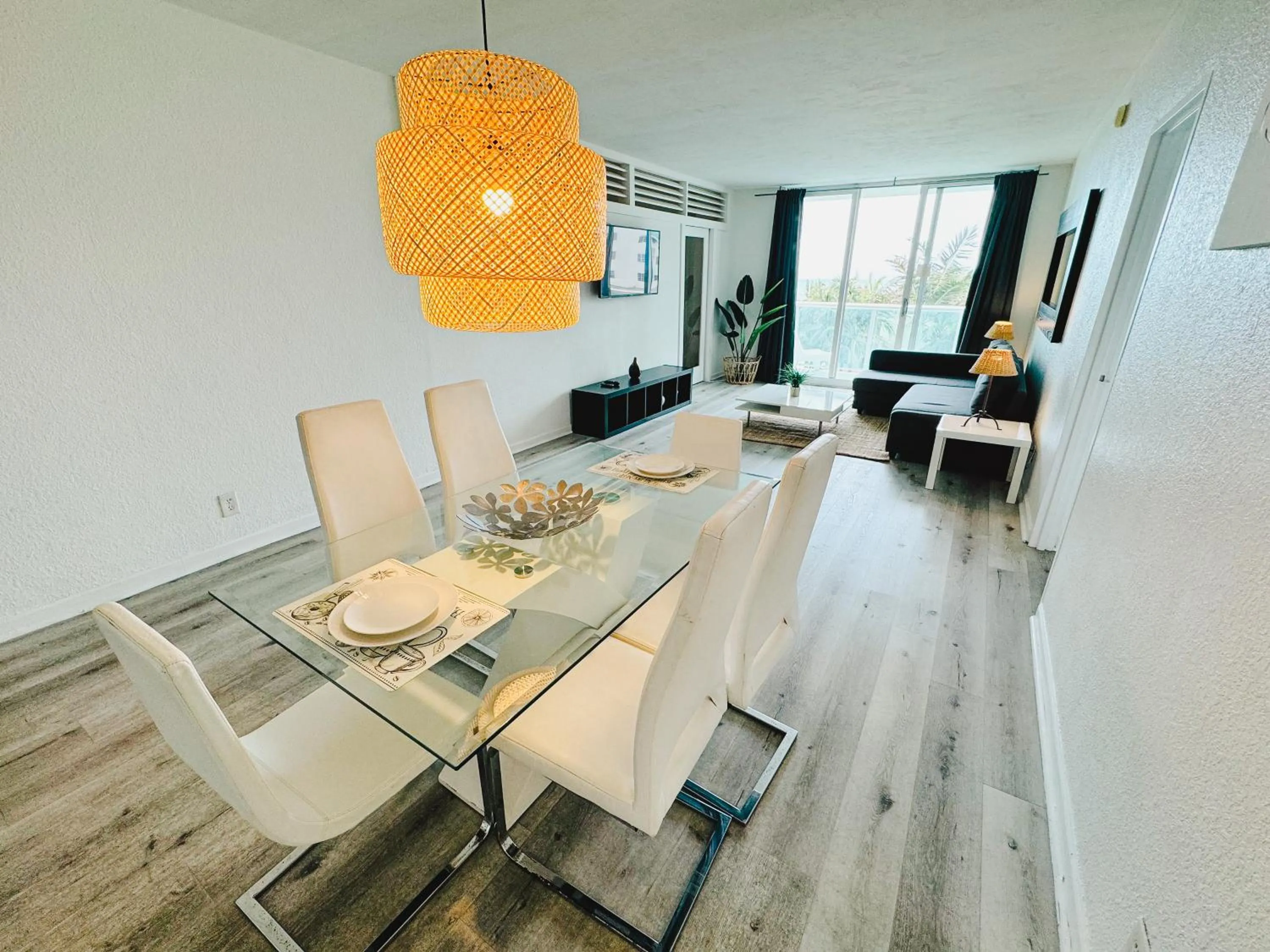 Miami Hallandale Condo, Partial Ocean View Direct Beach and Pool Access Miami Hollywood Beach