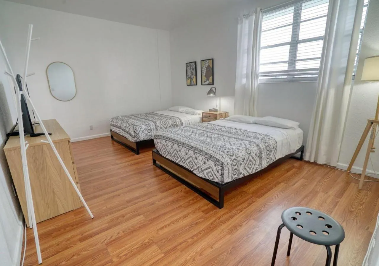 Bed in Miami Hallandale Condo, Partial Ocean View Direct Beach and Pool Access Miami Hollywood Beach