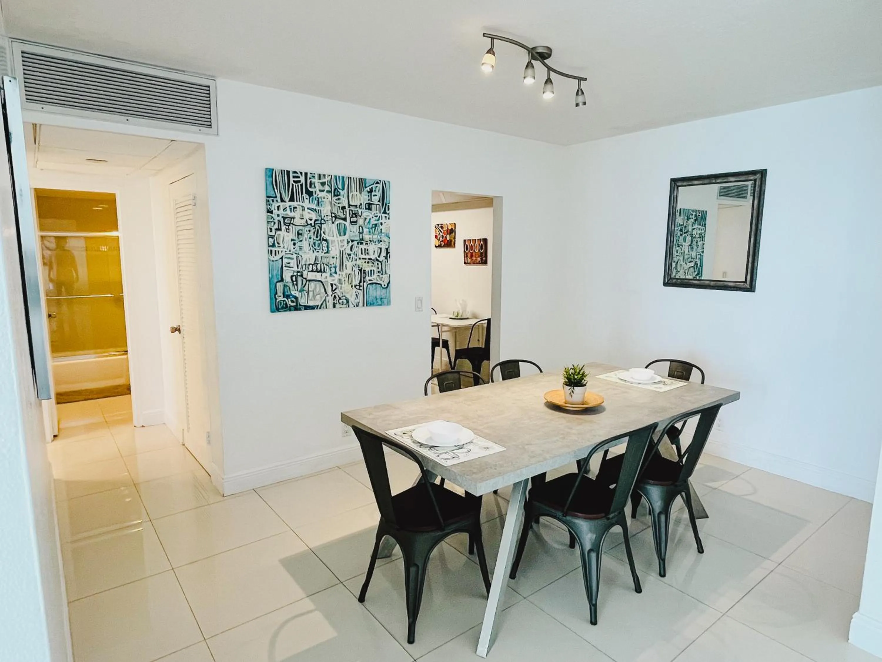 Miami Hallandale Condo, Partial Ocean View Direct Beach and Pool Access Miami Hollywood Beach