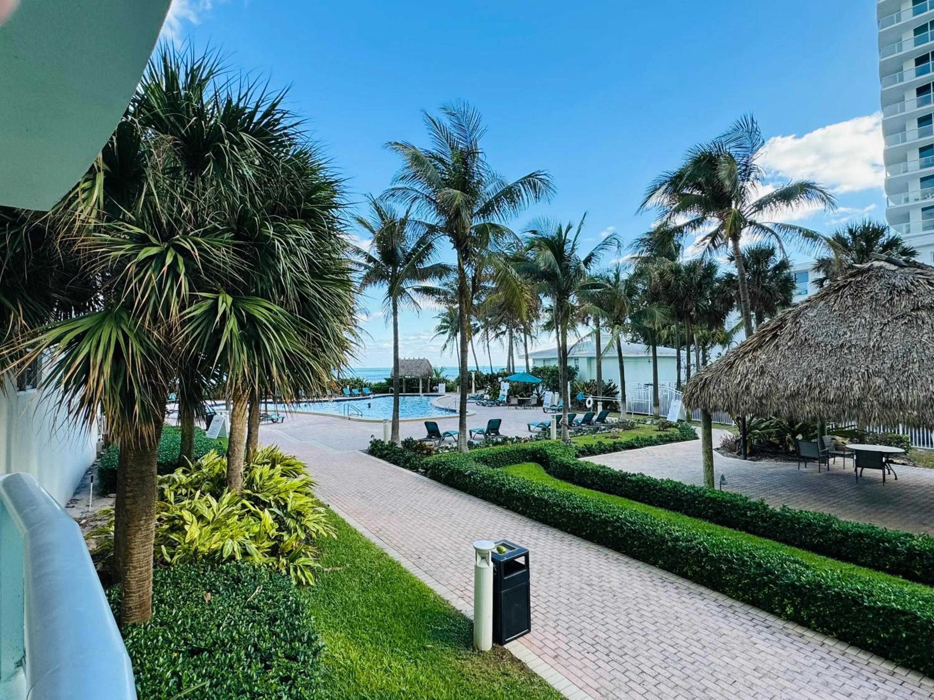 Miami Hallandale Condo, Partial Ocean View Direct Beach and Pool Access Miami Hollywood Beach