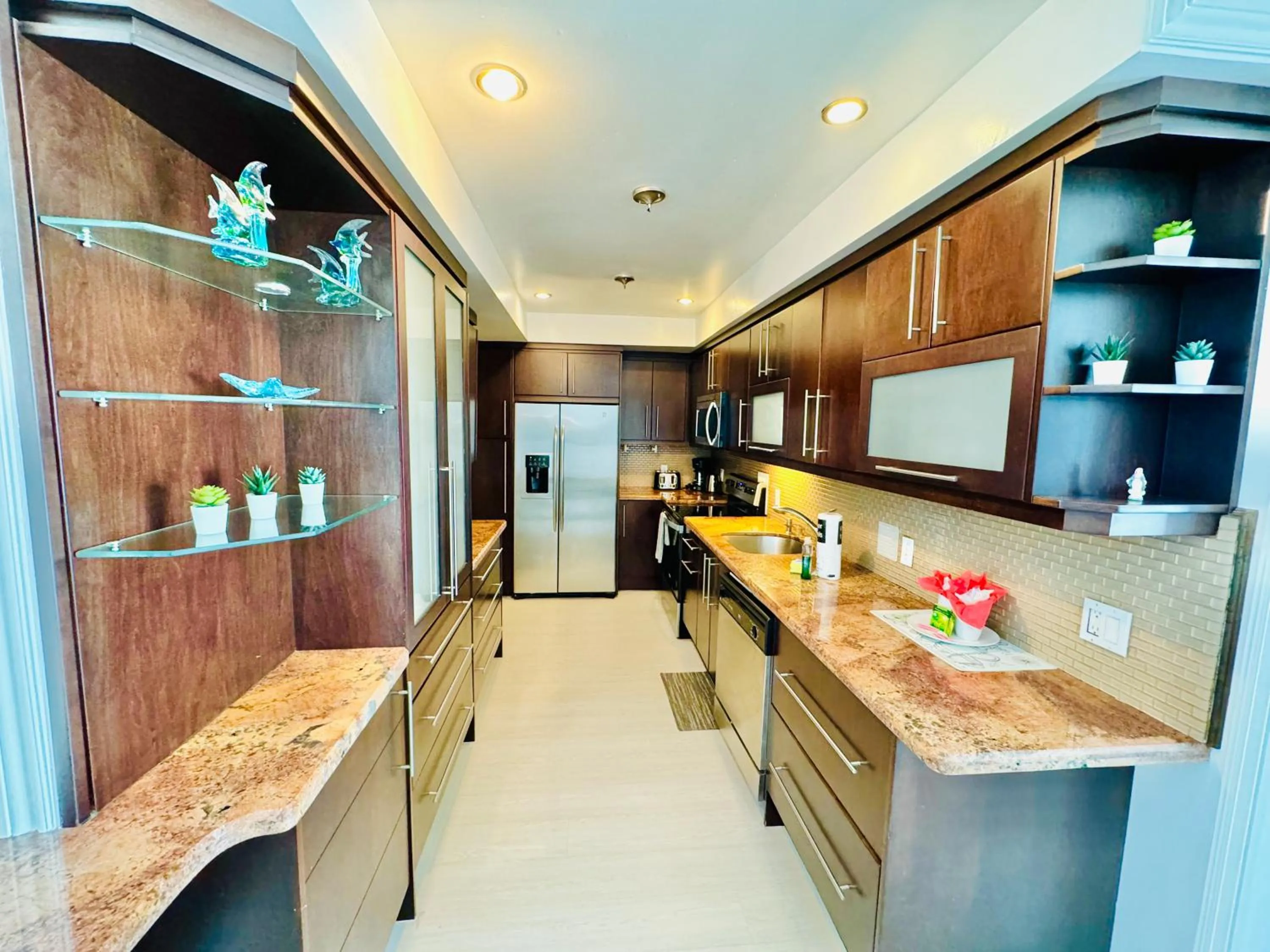 Miami Hallandale Condo, Partial Ocean View Direct Beach and Pool Access Miami Hollywood Beach