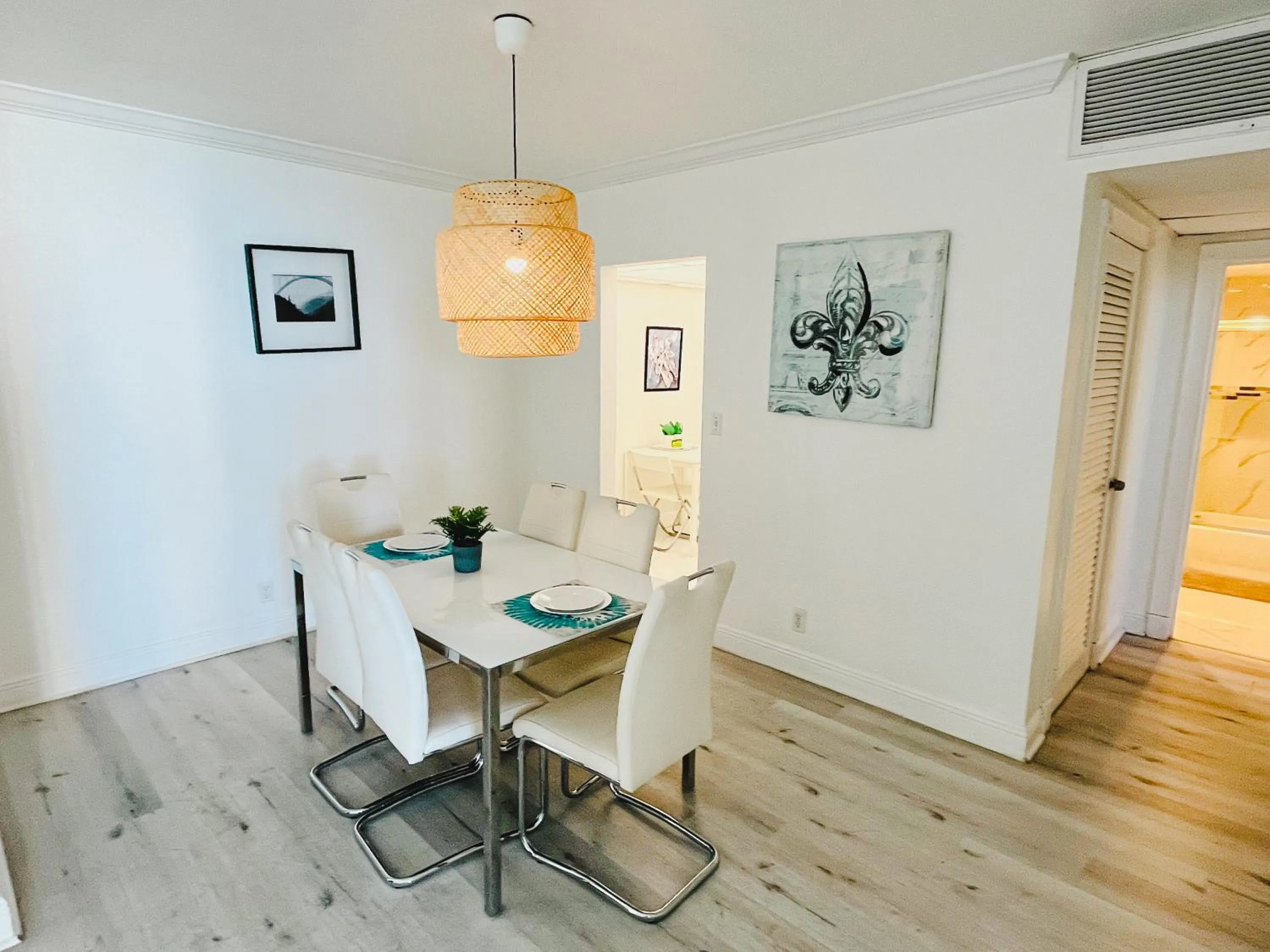 Miami Hallandale Condo, Partial Ocean View Direct Beach and Pool Access Miami Hollywood Beach