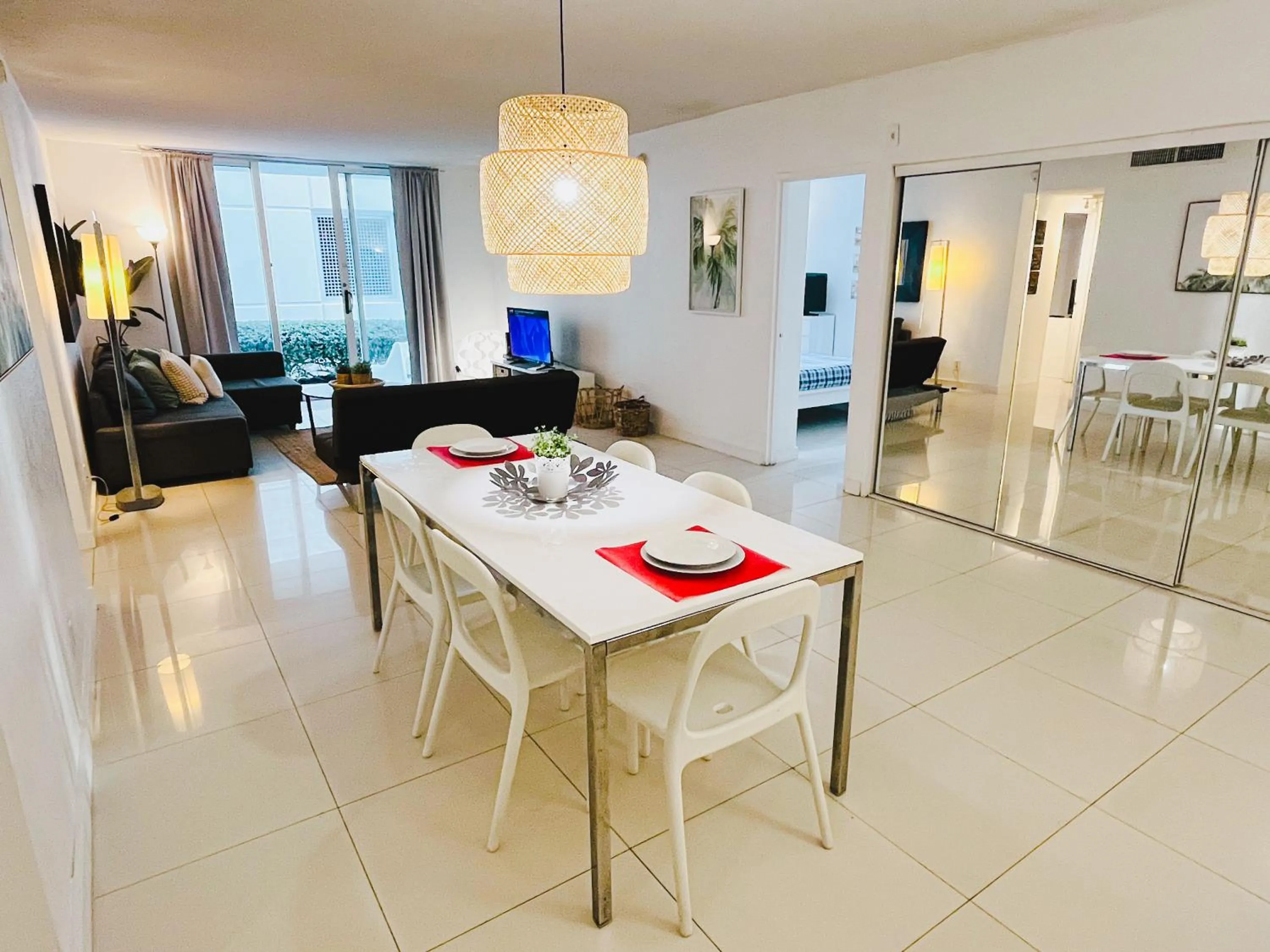 Miami Hallandale Condo, Partial Ocean View Direct Beach and Pool Access Miami Hollywood Beach