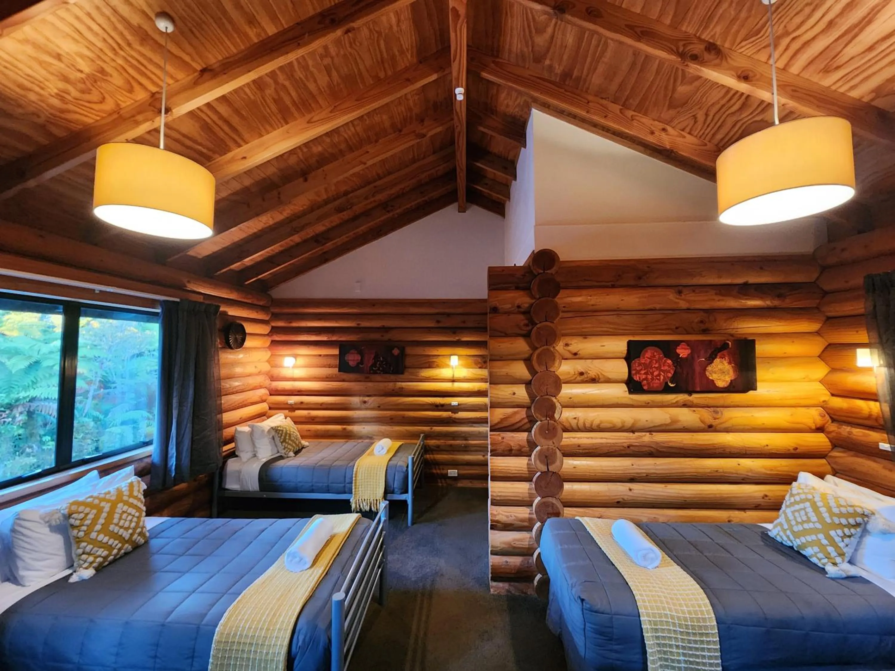 Bed in Rainforest Retreat