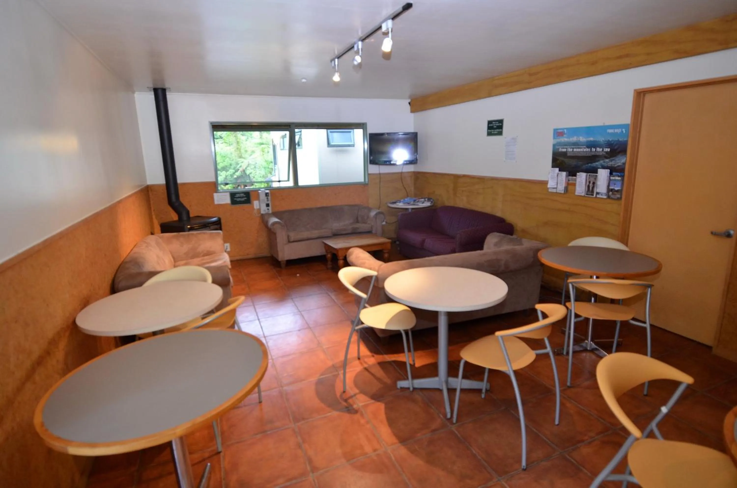 Restaurant/places to eat in Rainforest Retreat