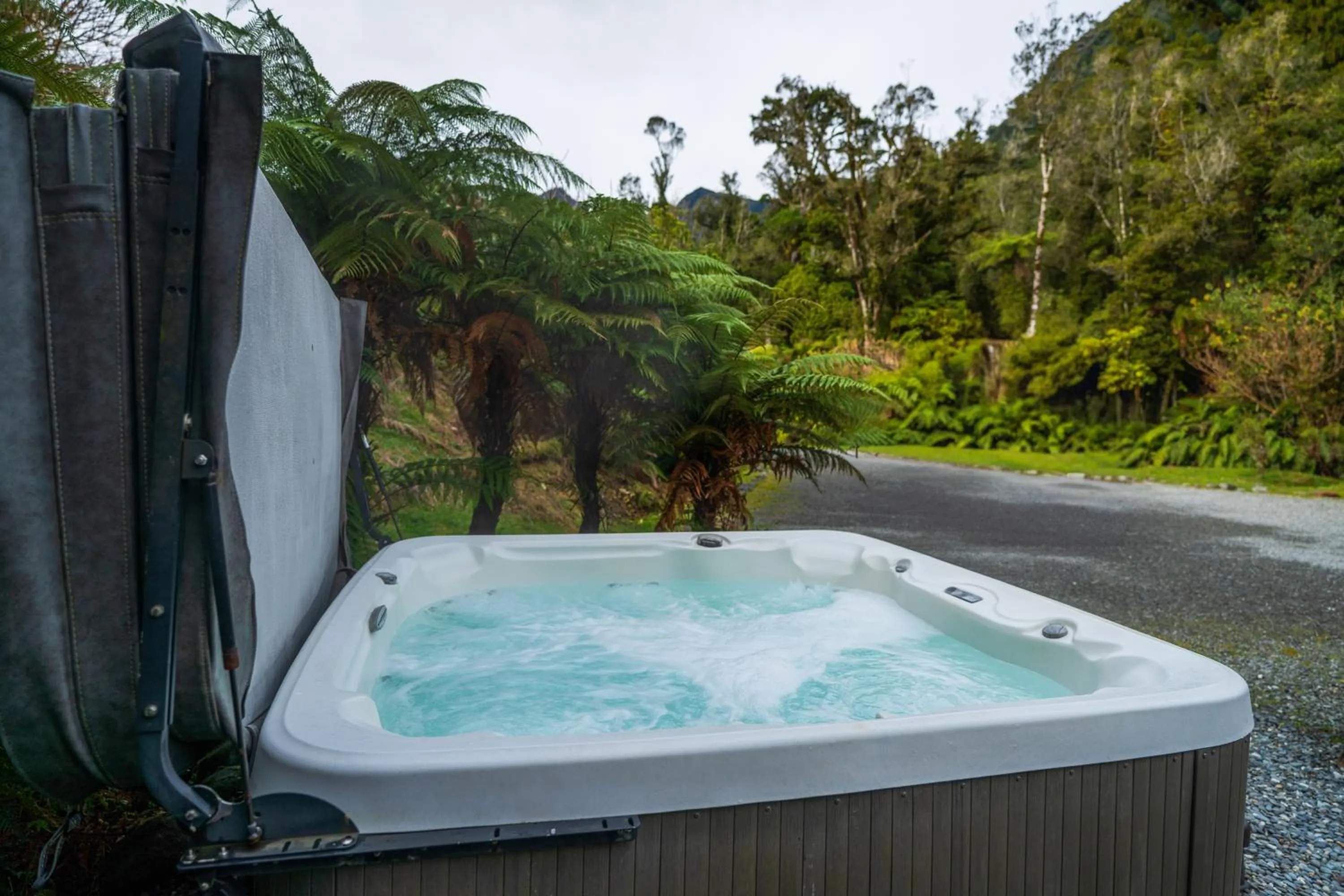 Hot Tub in Rainforest Retreat