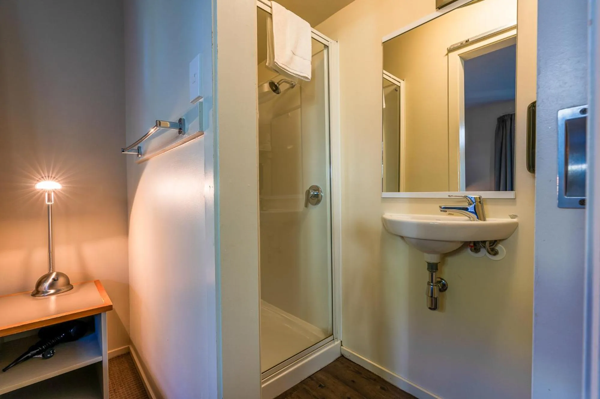 Shower in Rainforest Retreat