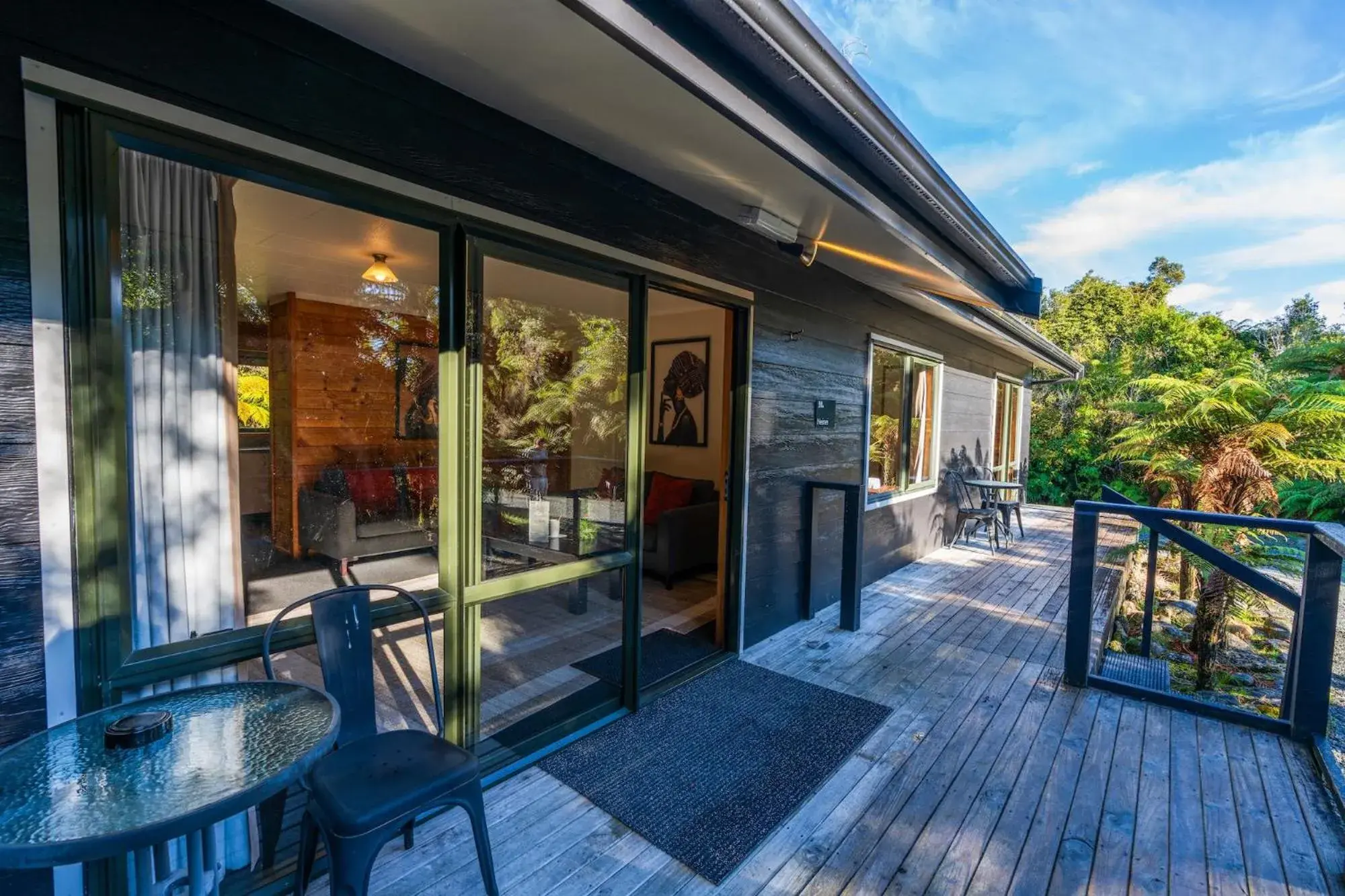 Neinei holiday house with Hot Tub in Rainforest Retreat Neinei holiday house with Hot Tub in Rainforest Retreat