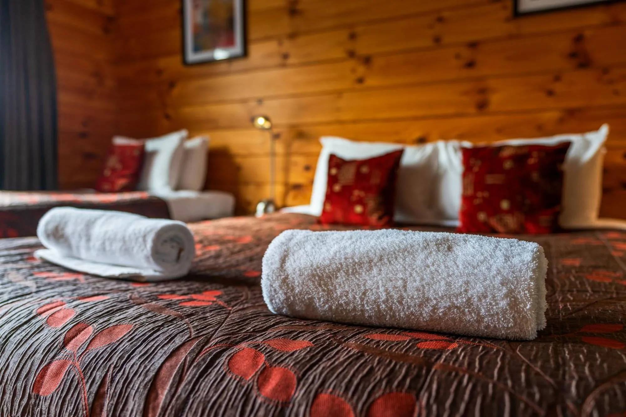 Bed in Rainforest Retreat