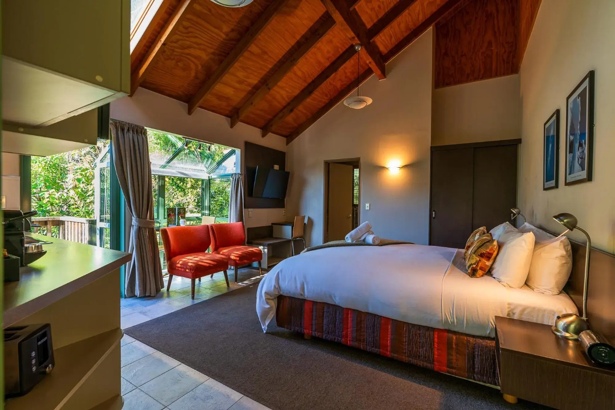 Tree Lodge in Rainforest Retreat Tree Lodge in Rainforest Retreat