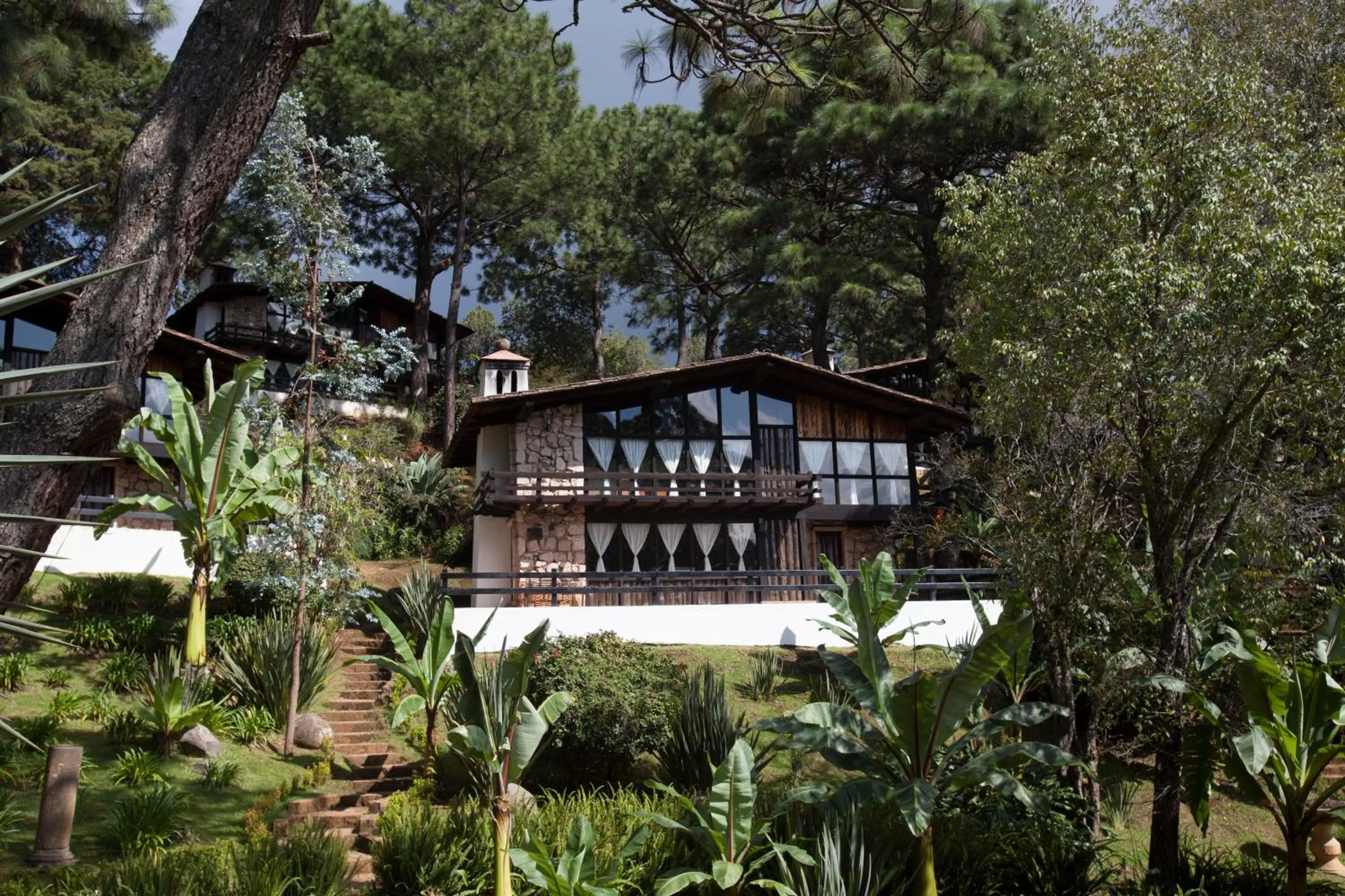 Property building in Monteverde