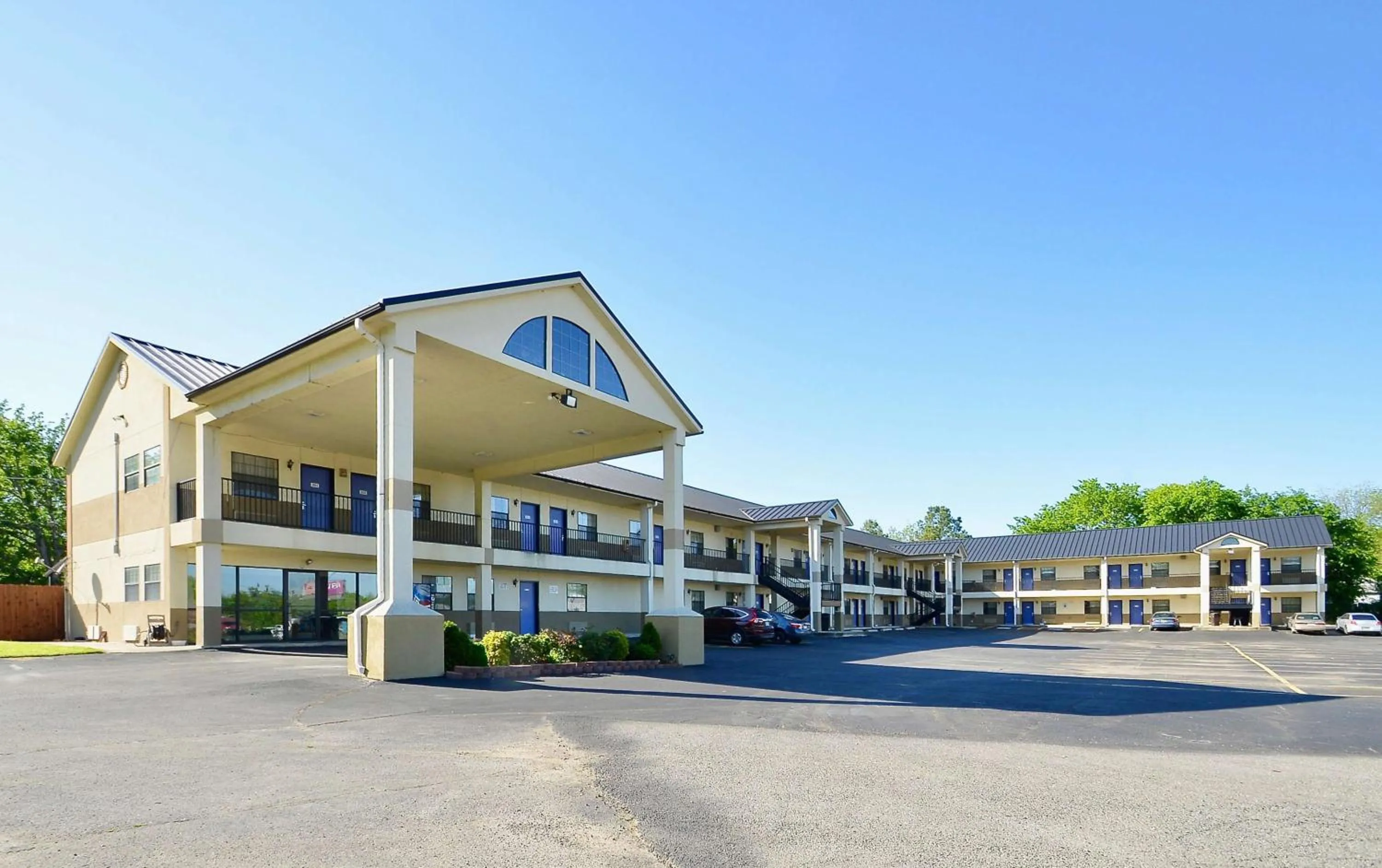 Property building in Motel 6-Atoka, OK