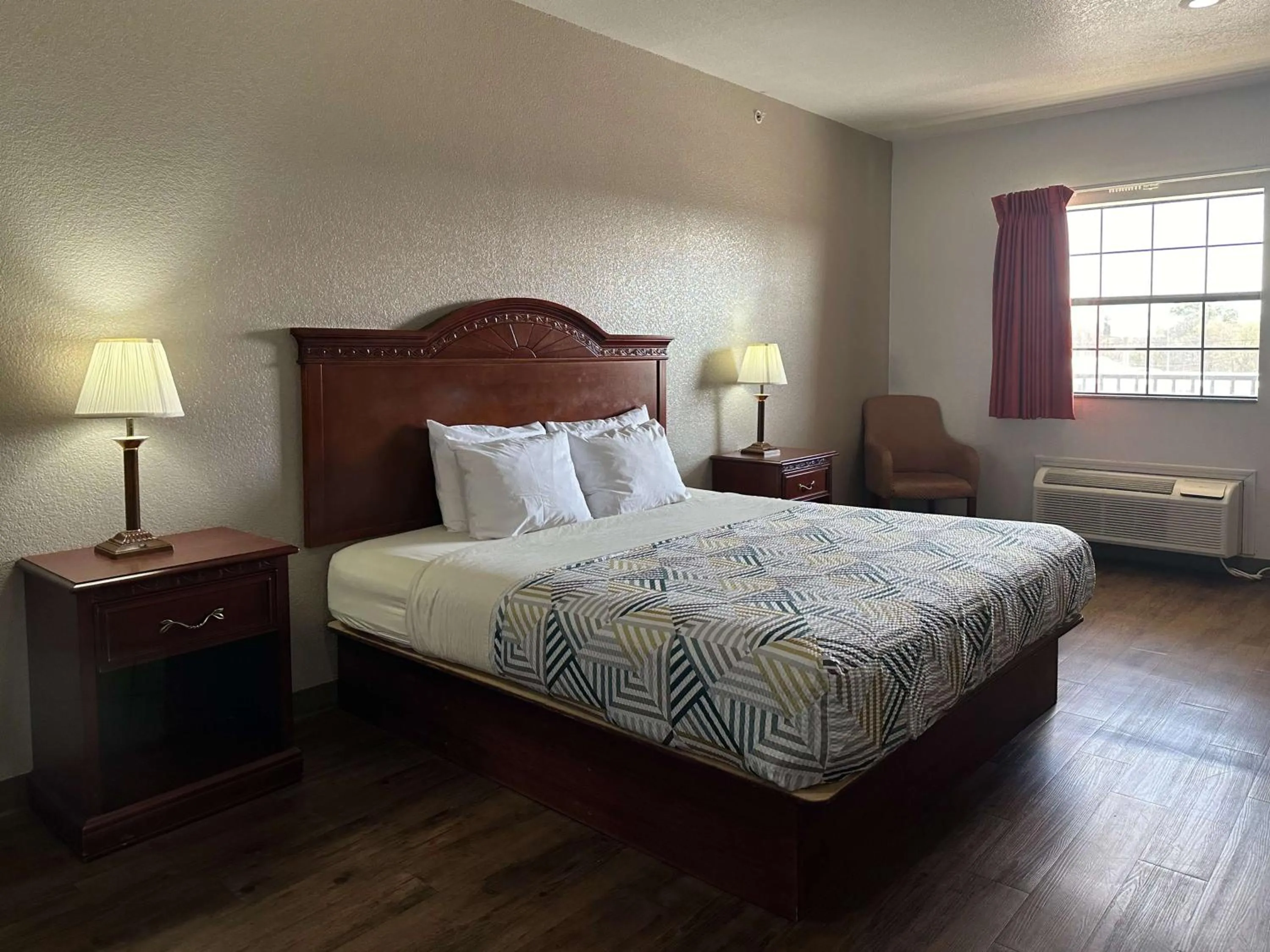 Bedroom, Bed in Motel 6-Atoka, OK