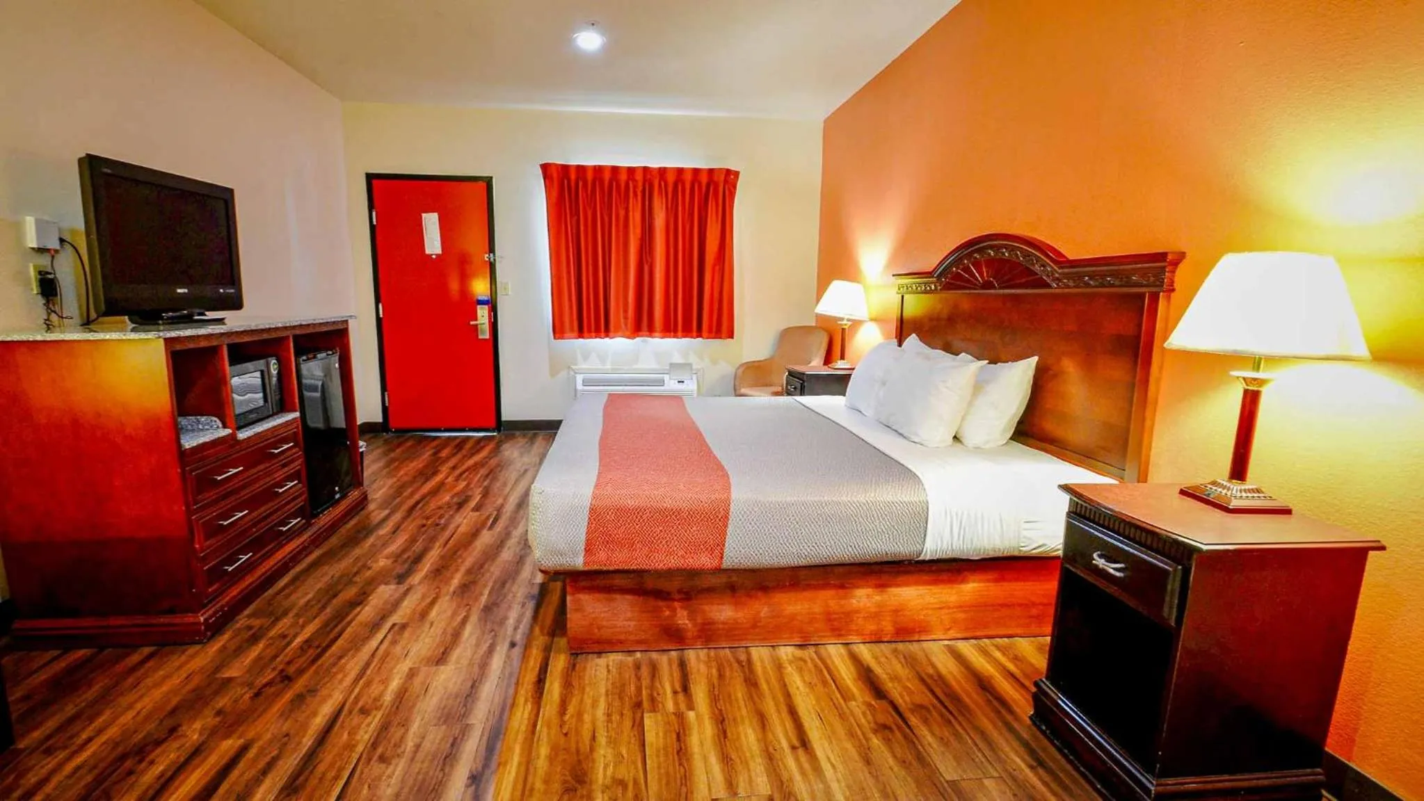 Photo of the whole room, Bed in Motel 6-Atoka, OK