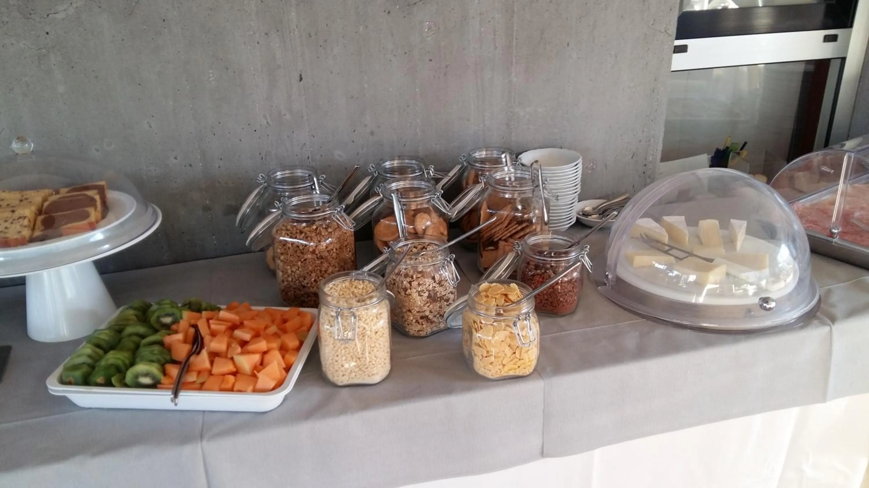 Food and drinks in Hotel Santiago