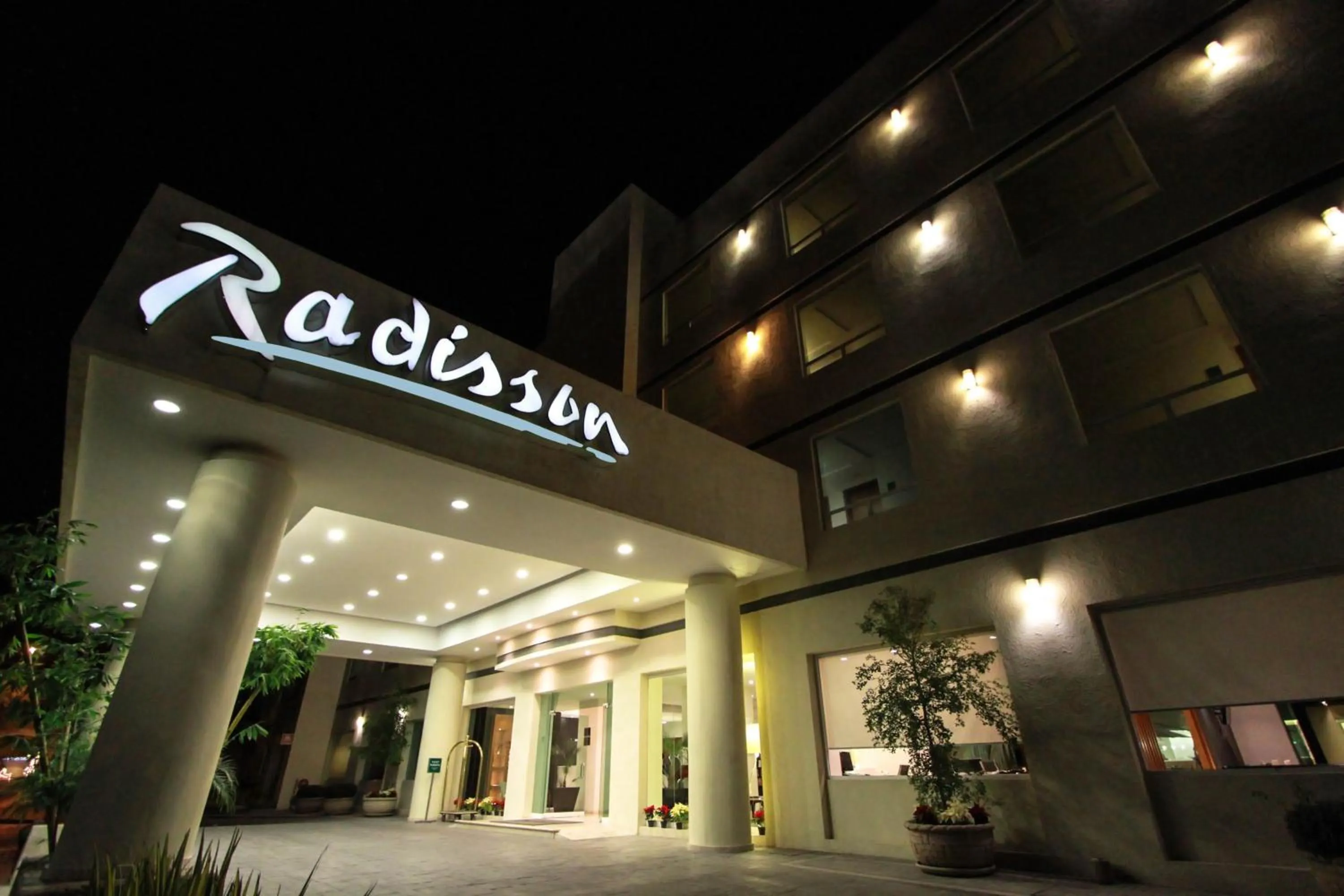 Facade/entrance in Radisson Poliforum Plaza Hotel Leon