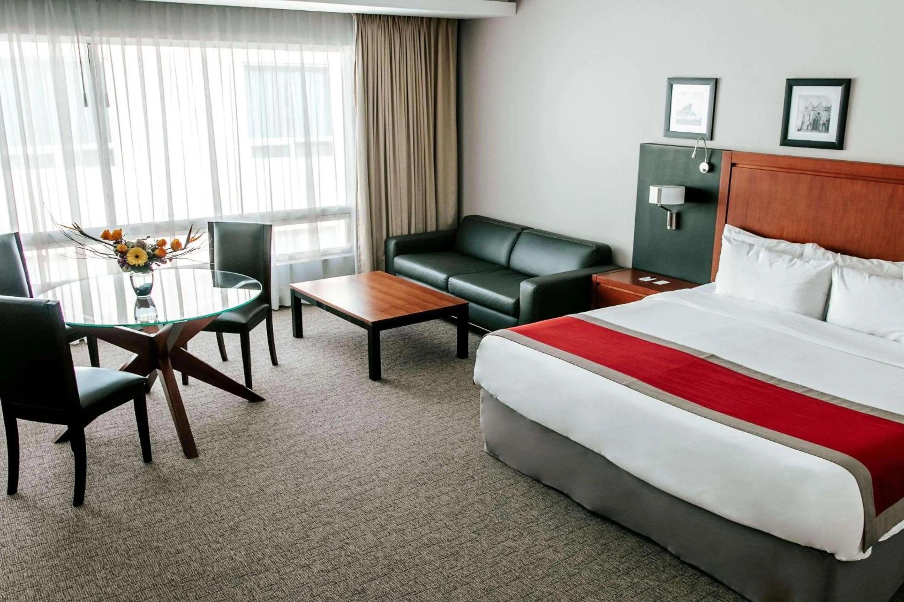 Bedroom, Bed in Radisson Poliforum Plaza Hotel Leon