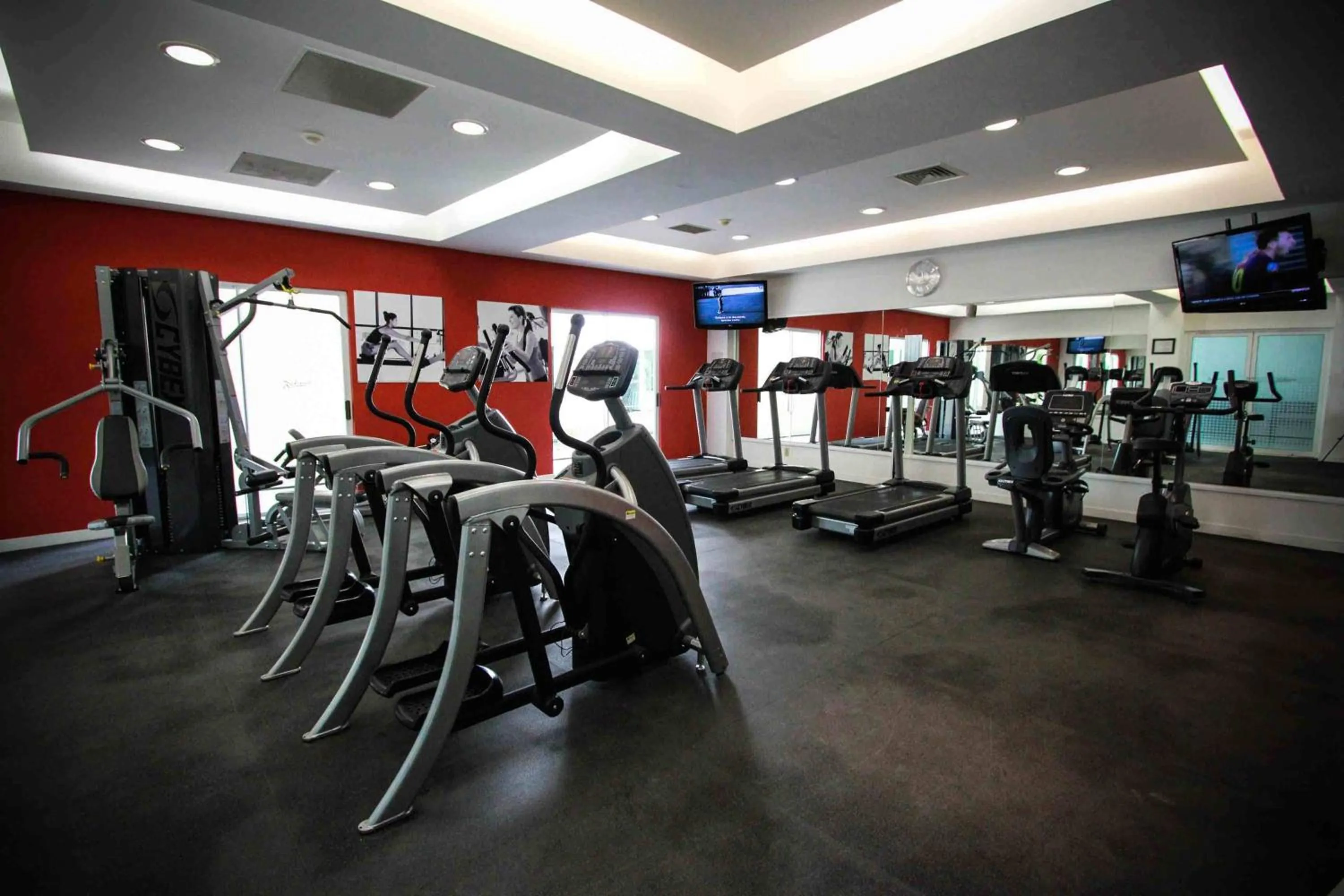 Fitness centre/facilities in Radisson Poliforum Plaza Hotel Leon