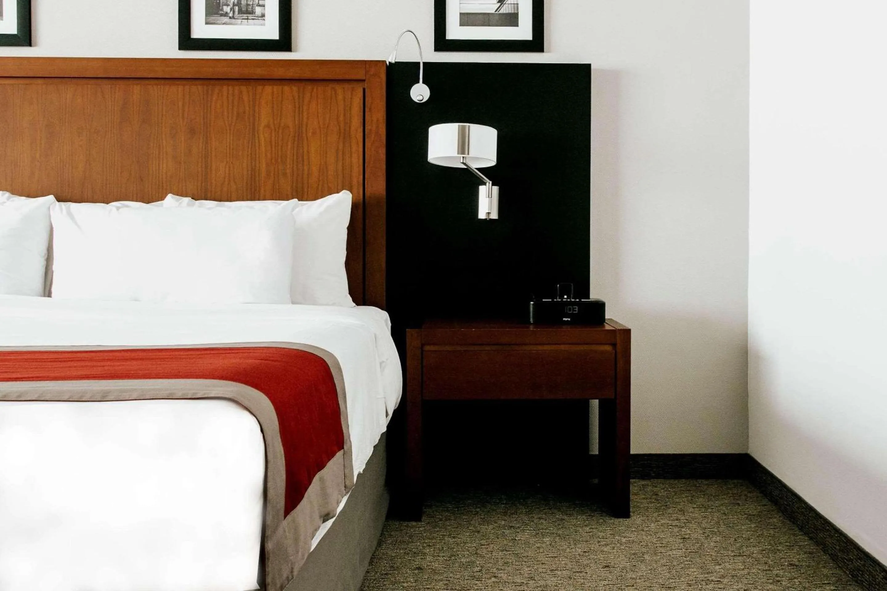 Bedroom, Bed in Radisson Poliforum Plaza Hotel Leon