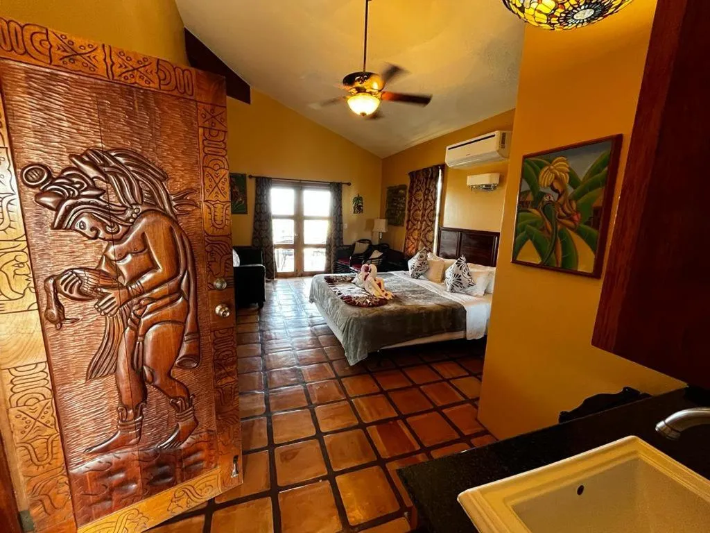 Bed in Captain Morgan's Retreat